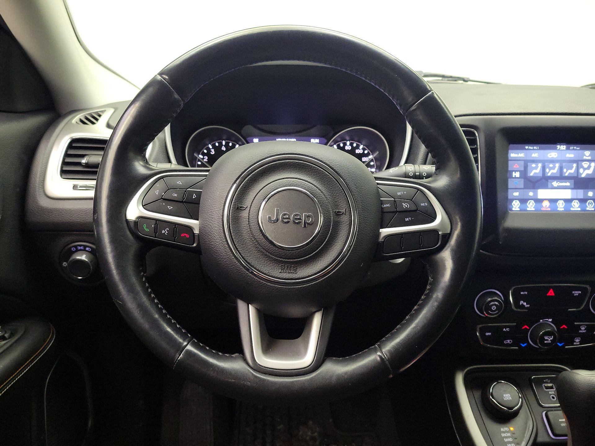 Thumbnail: 2018 Jeep Compass - 10