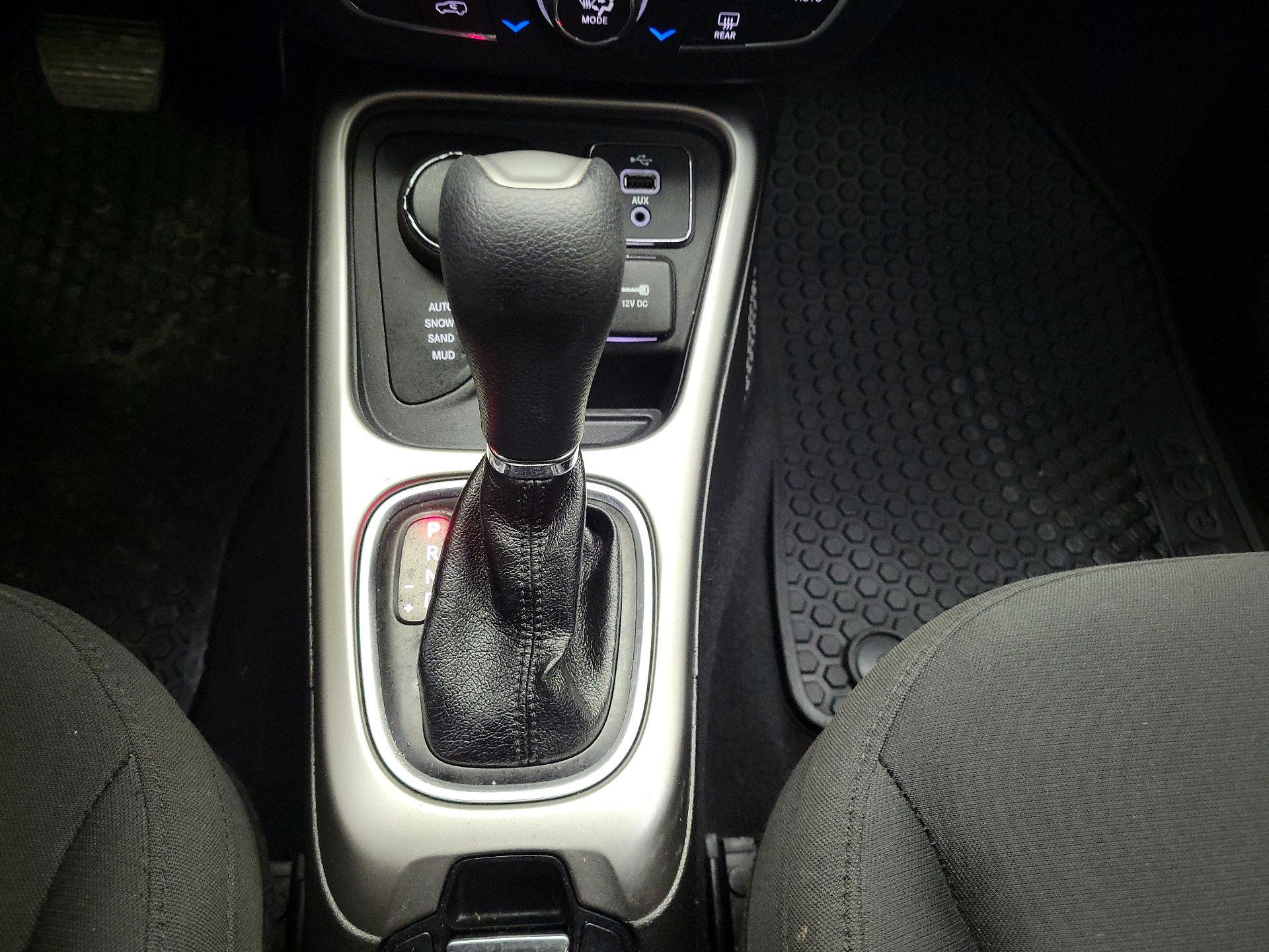 Thumbnail: 2018 Jeep Compass - 17