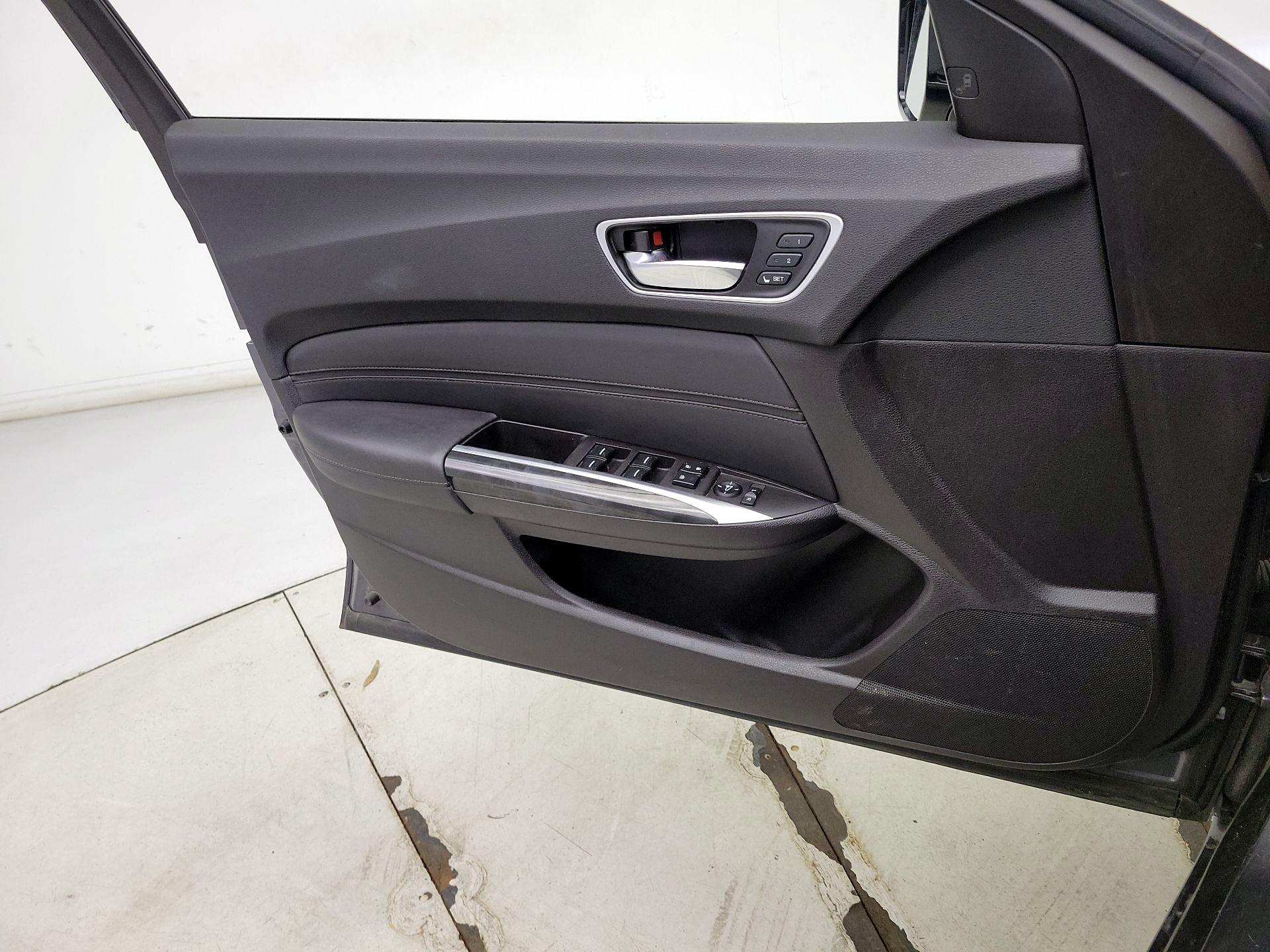 Thumbnail: 2018 Acura TLX - 12