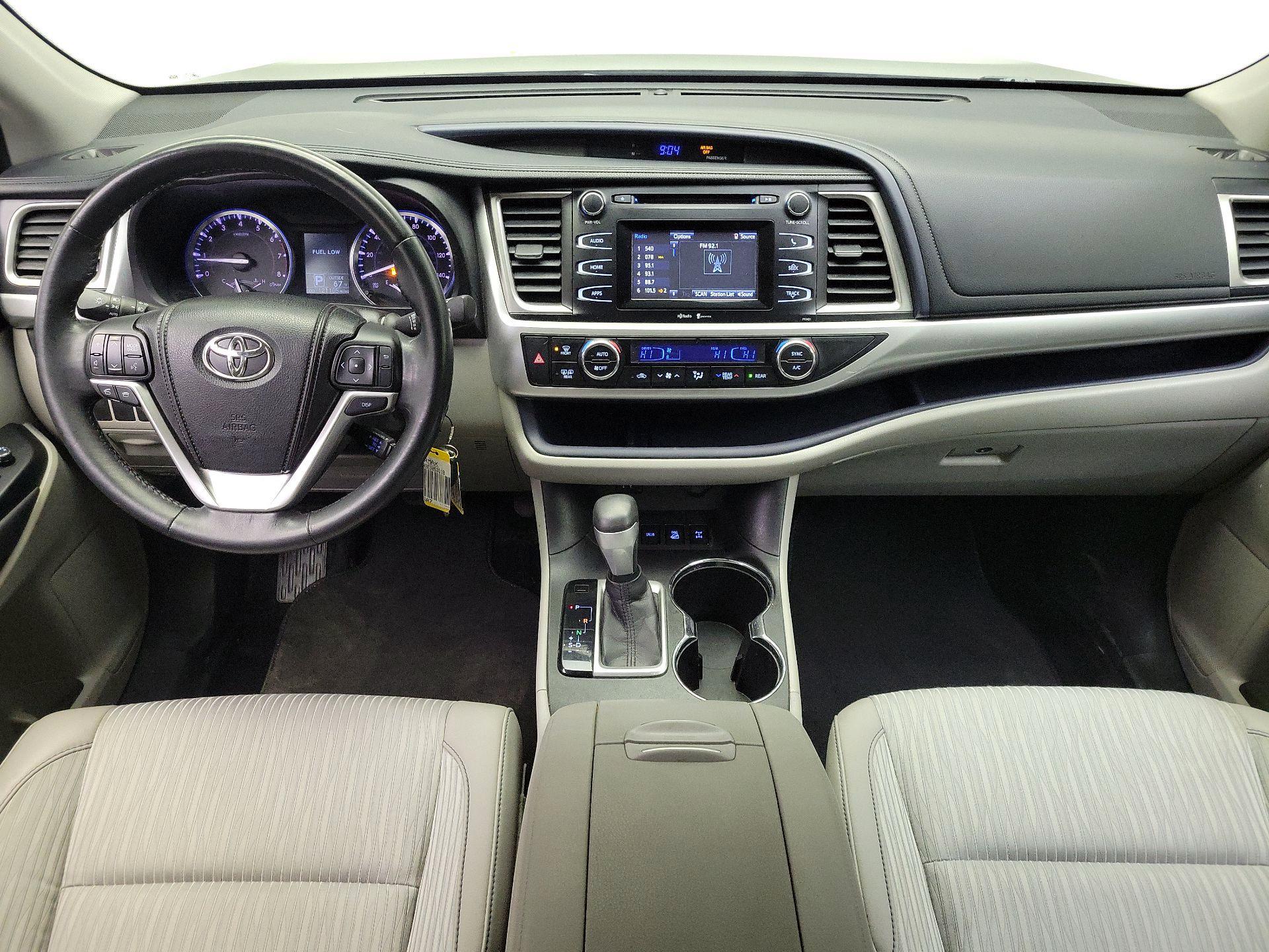 Thumbnail: 2014 Toyota Highlander - 9