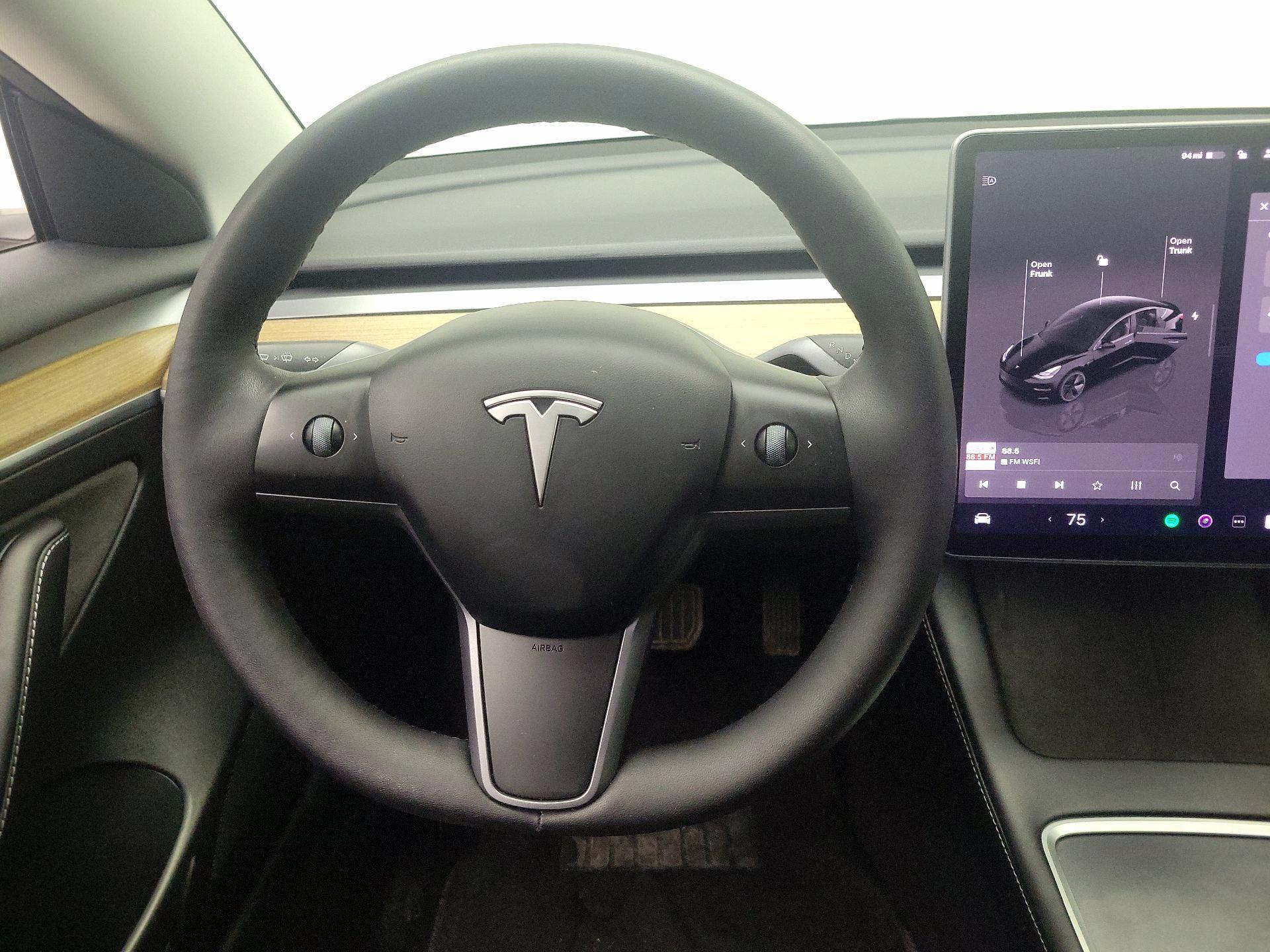 Thumbnail: 2022 Tesla Model 3 - 10