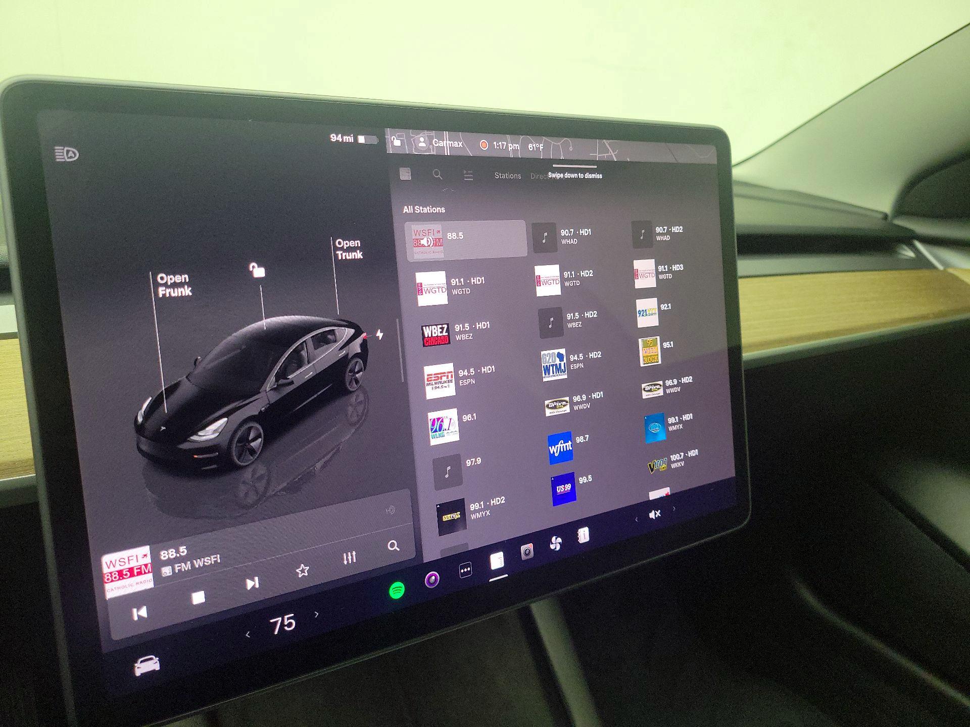 Thumbnail: 2022 Tesla Model 3 - 15