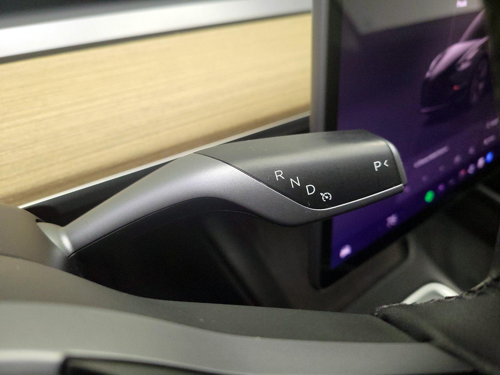 Thumbnail: 2022 Tesla Model 3 - 17