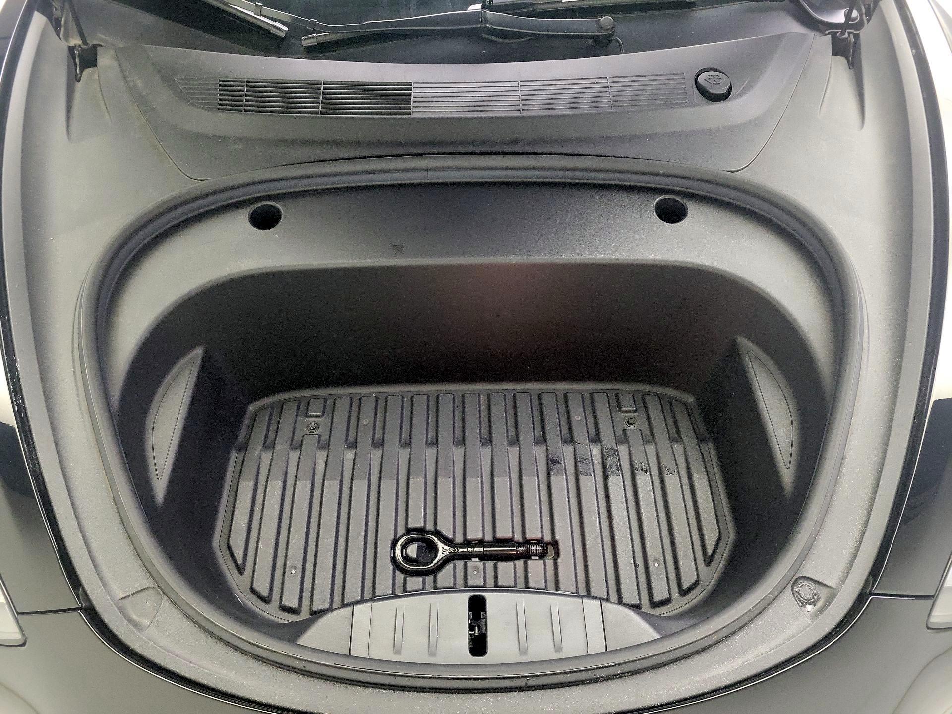 Thumbnail: 2022 Tesla Model 3 - 20