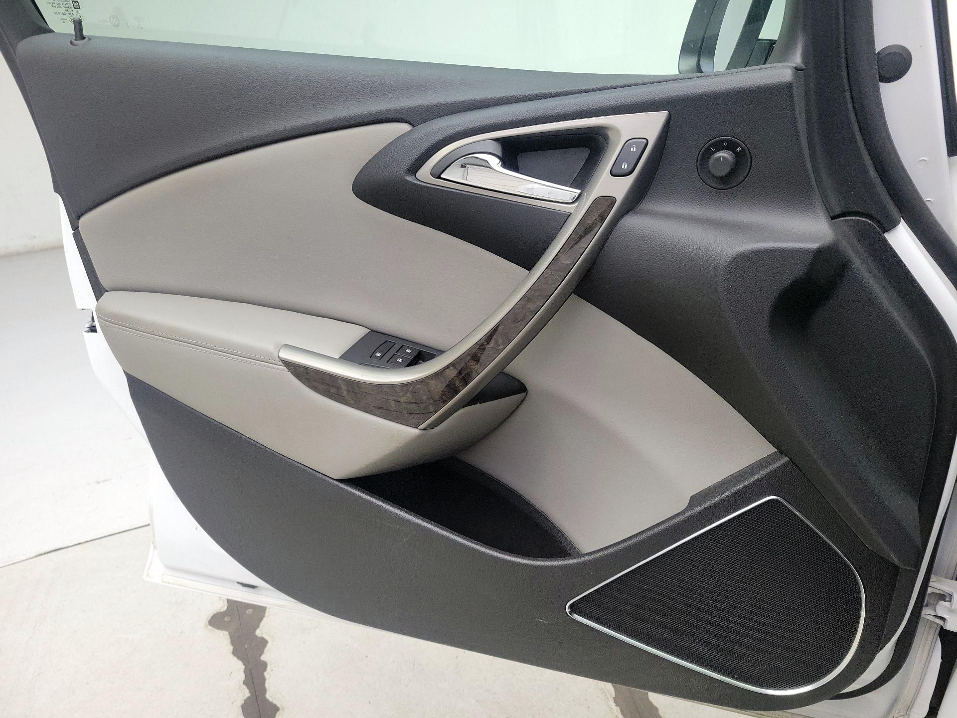 Thumbnail: 2017 Buick Verano - 12