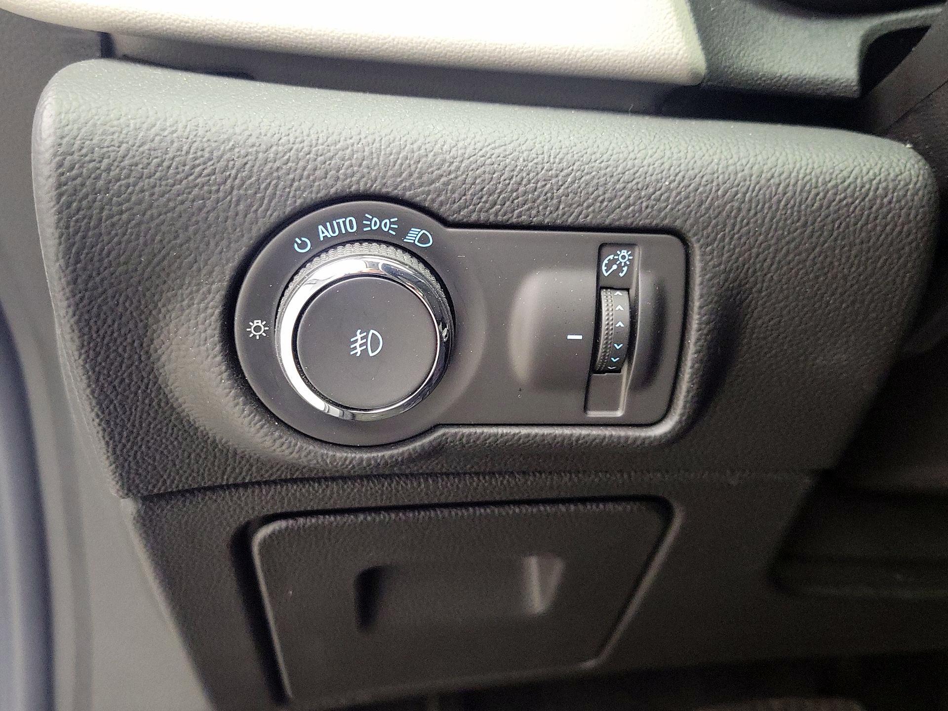 Thumbnail: 2017 Buick Verano - 13