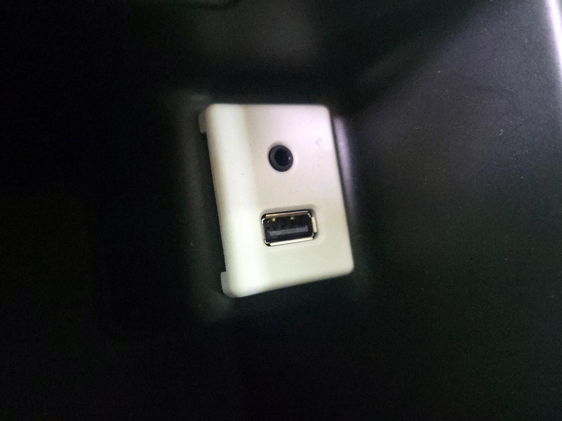 Thumbnail: 2017 Buick Verano - 18