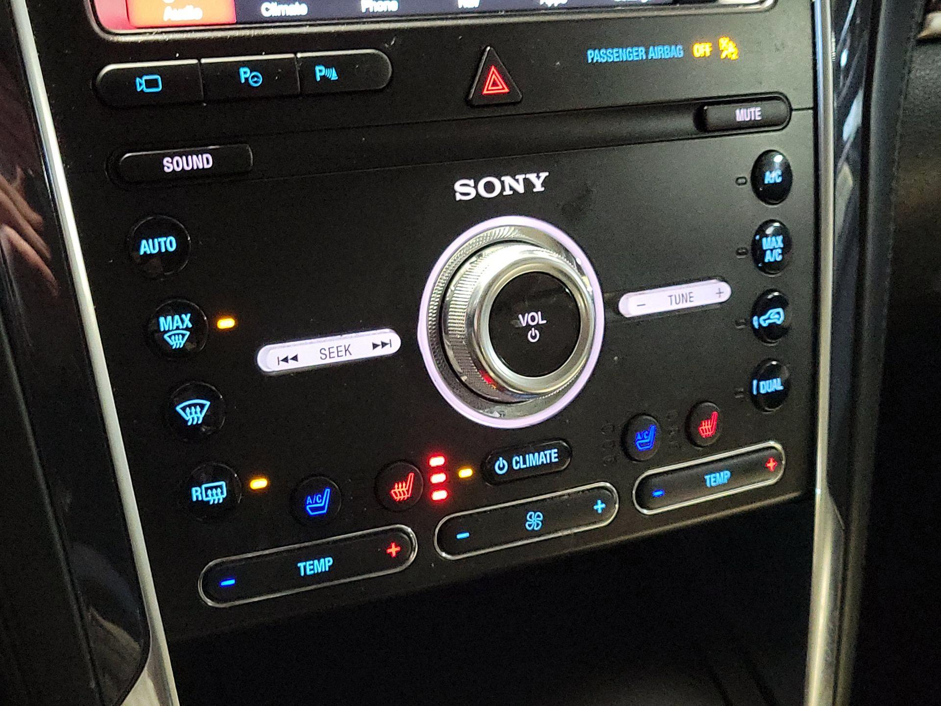 Thumbnail: 2019 Ford Explorer - 15