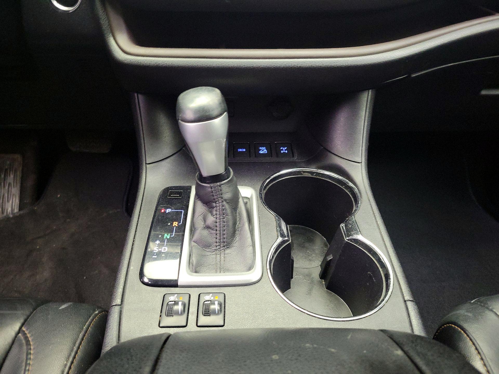 Thumbnail: 2016 Toyota Highlander - 17