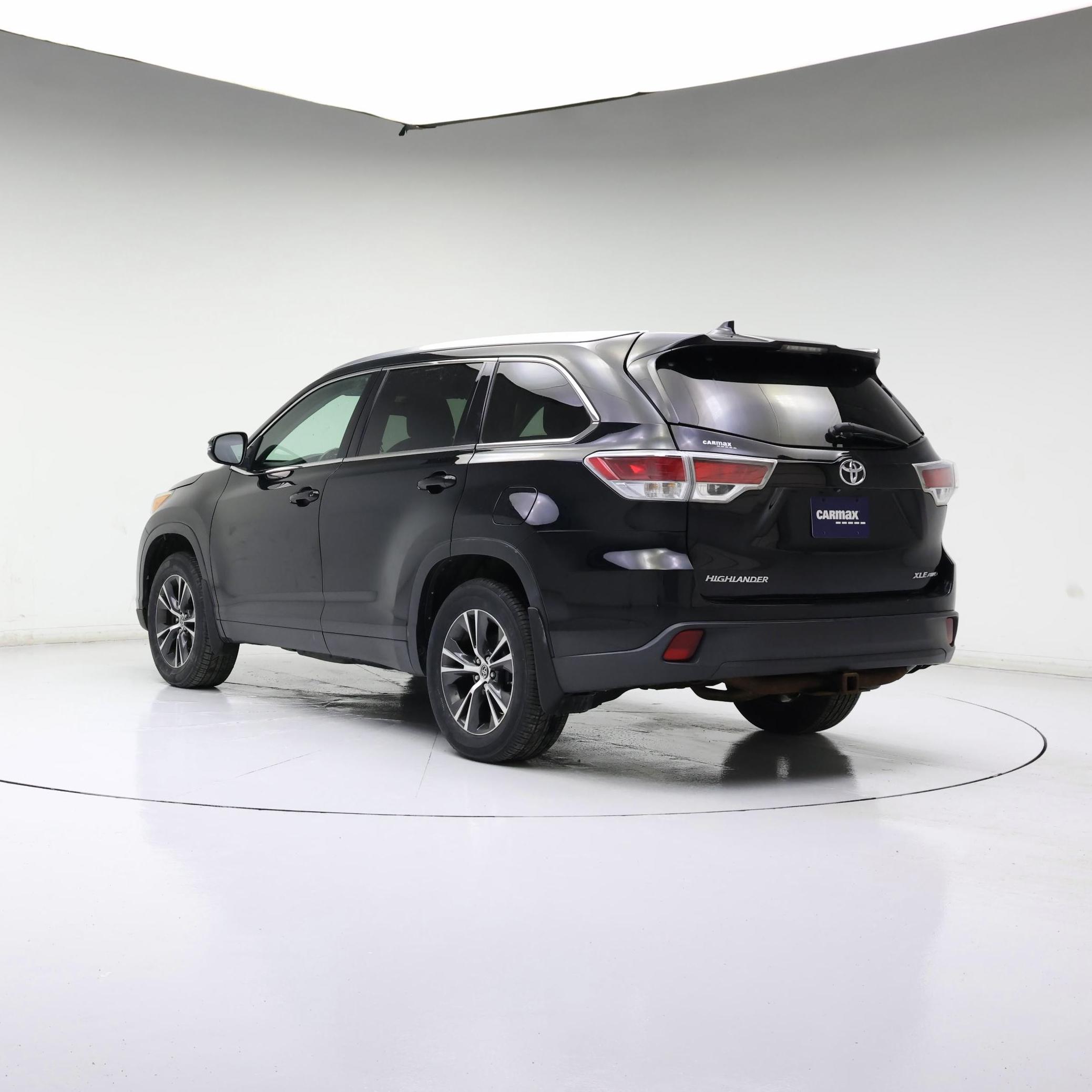 Thumbnail: 2016 Toyota Highlander - 2