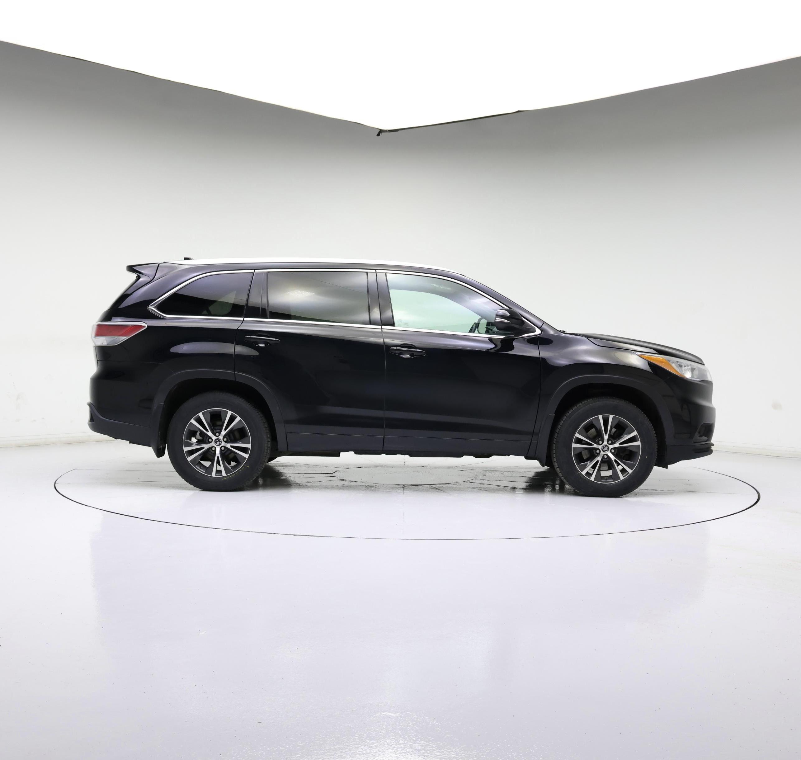 Thumbnail: 2016 Toyota Highlander - 7