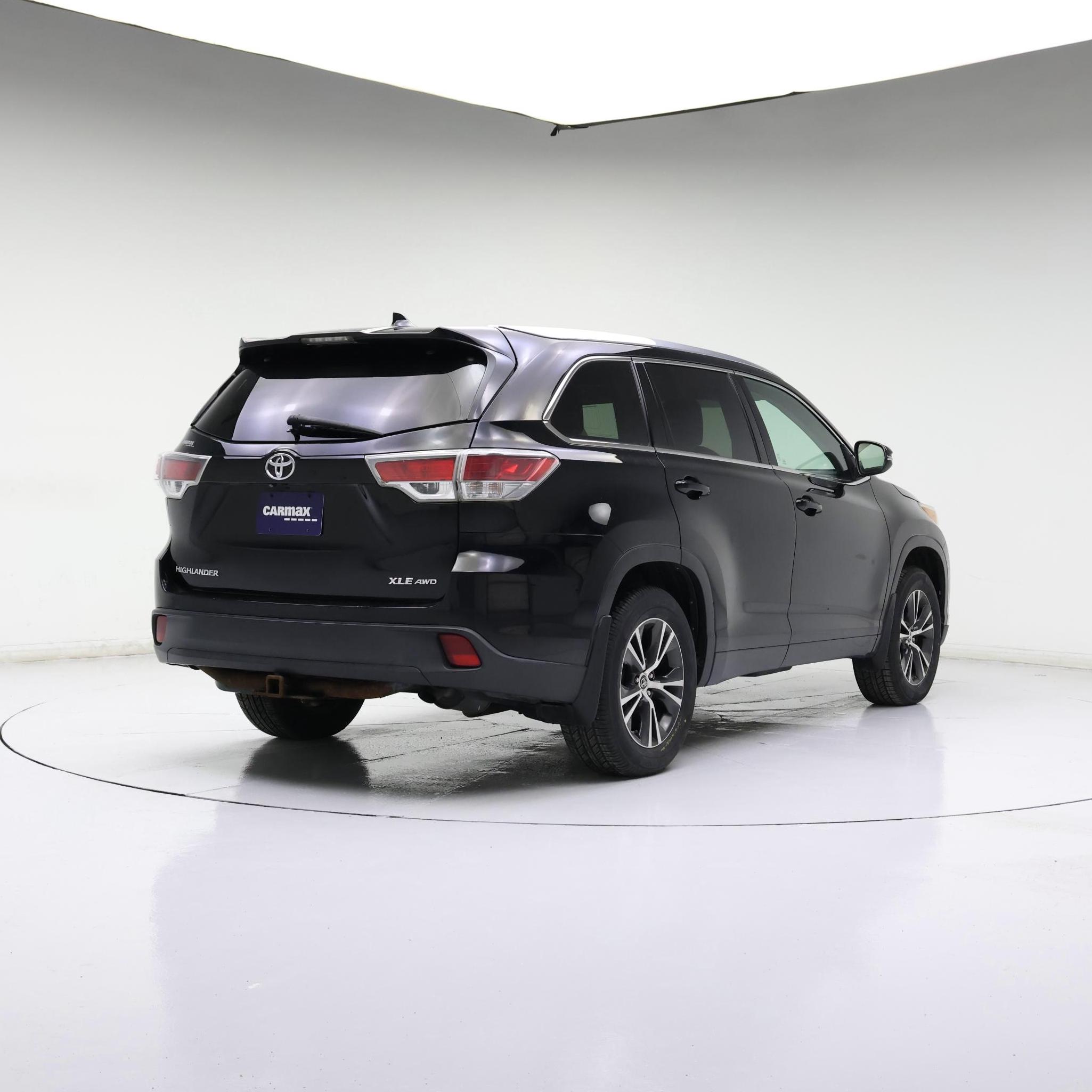 Thumbnail: 2016 Toyota Highlander - 8