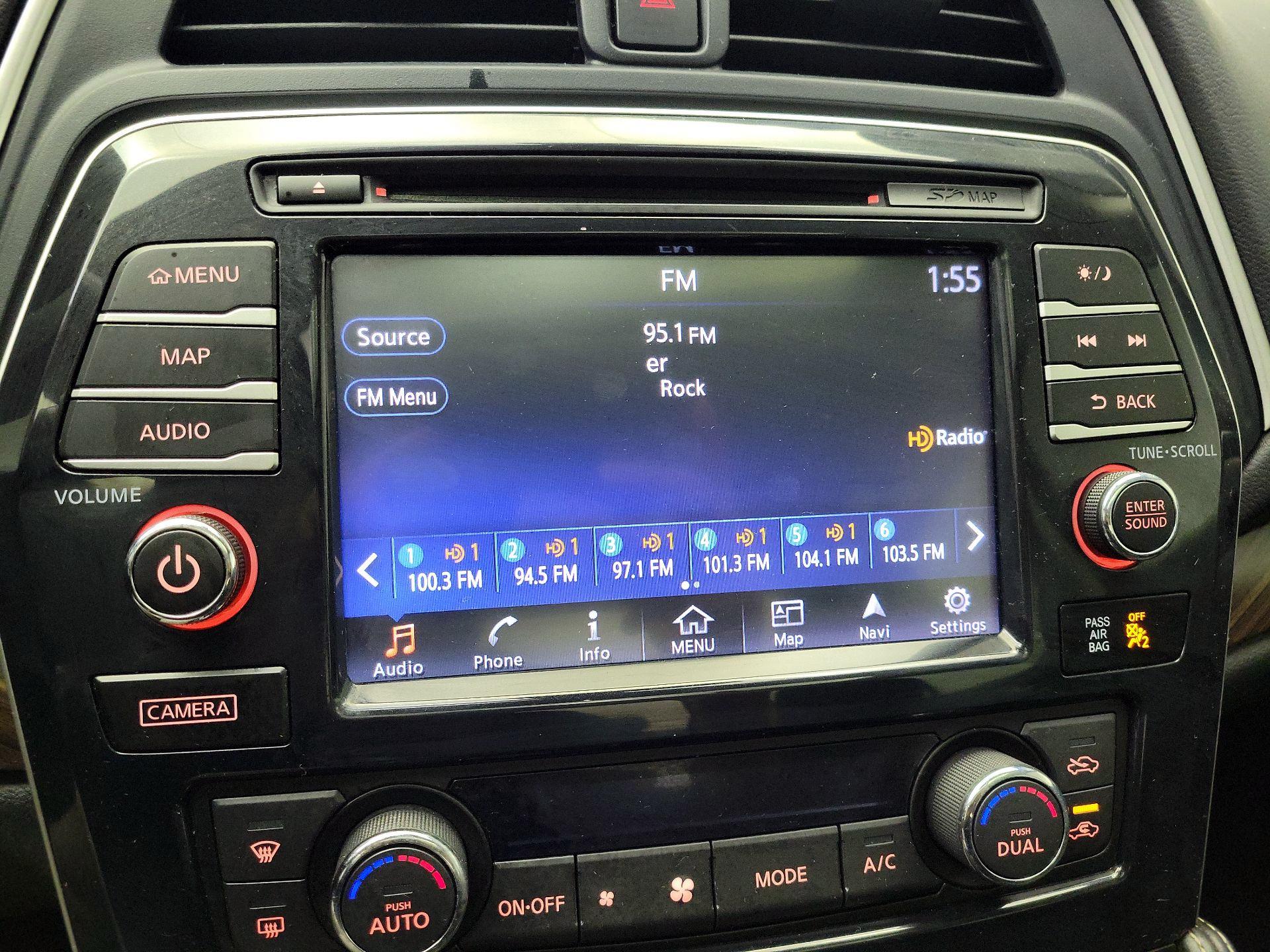 Thumbnail: 2016 Nissan Maxima - 16