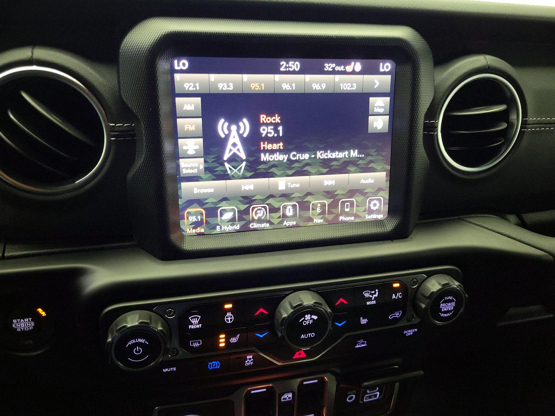 Thumbnail: 2021 Jeep Wrangler - 16