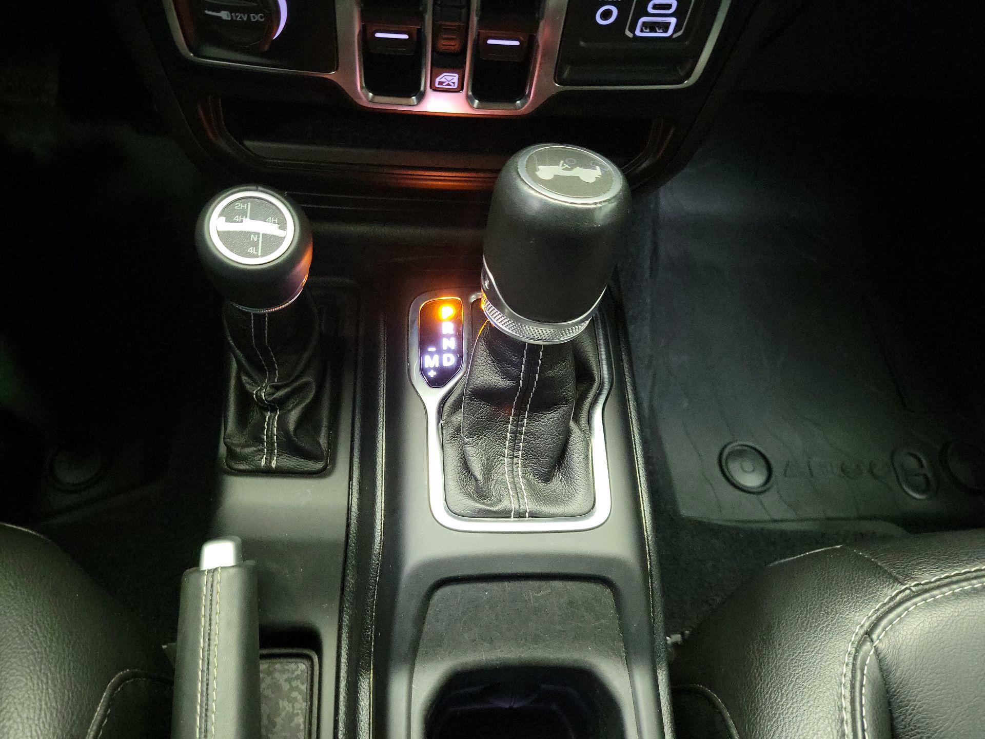 Thumbnail: 2021 Jeep Wrangler - 18