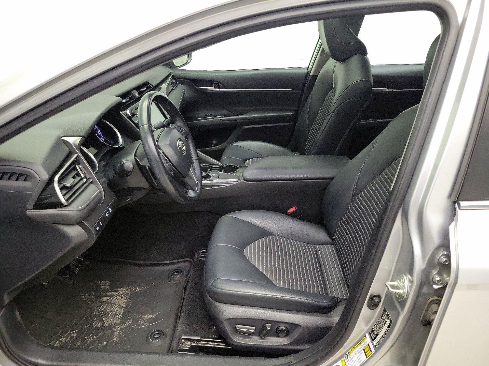 Thumbnail: 2019 Toyota Camry - 11