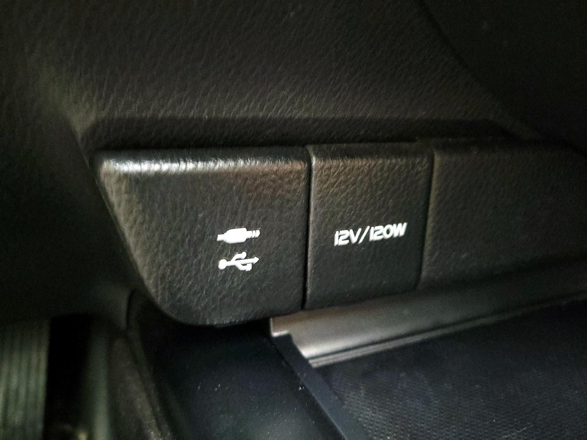 Thumbnail: 2019 Toyota Camry - 18