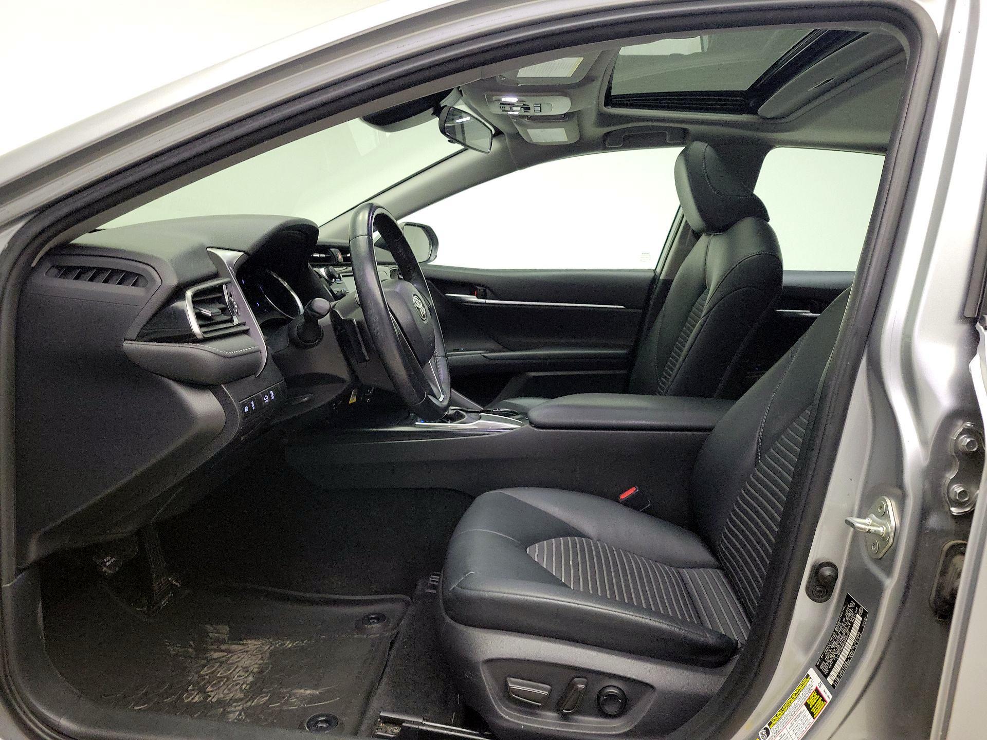 Thumbnail: 2019 Toyota Camry - 19