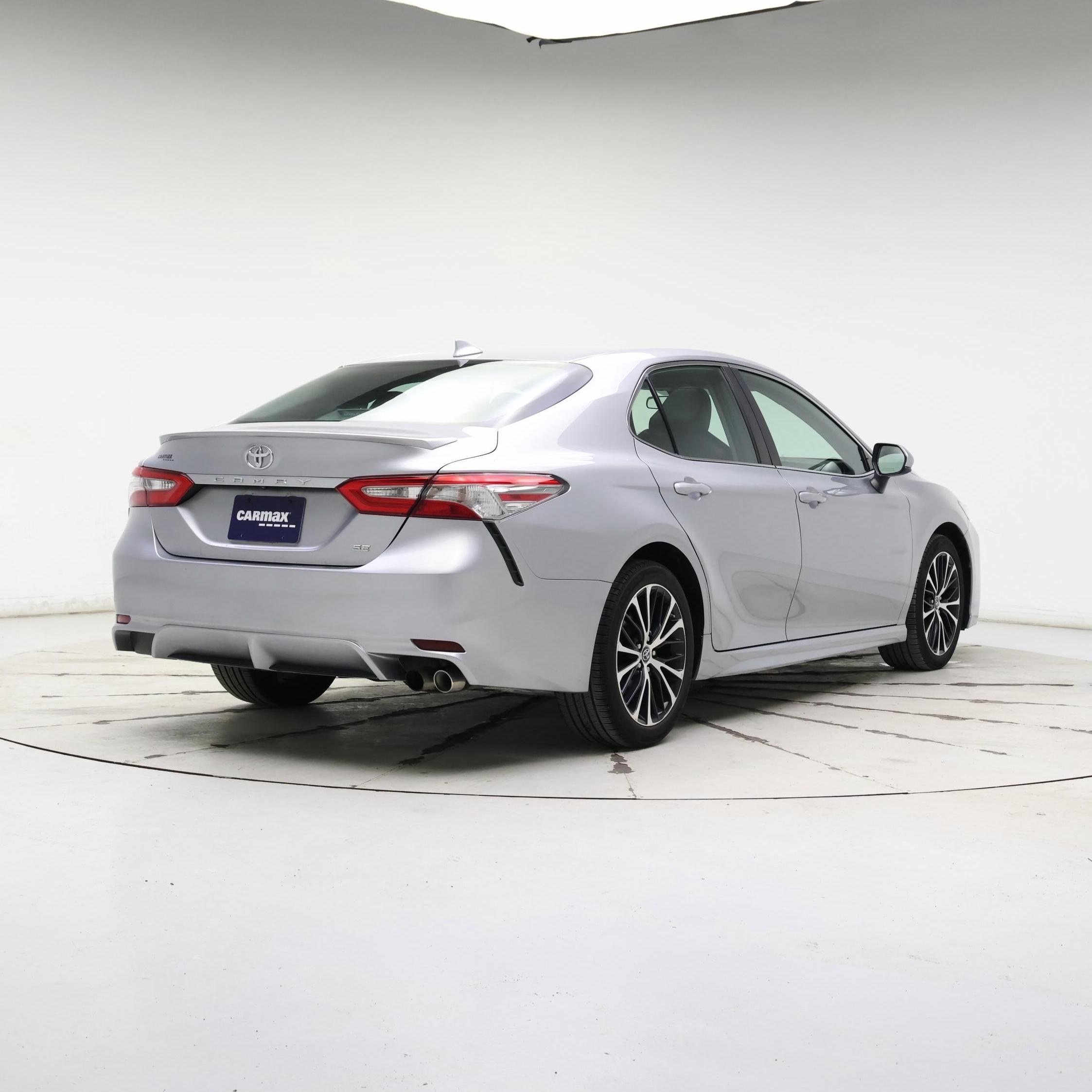 Thumbnail: 2019 Toyota Camry - 8