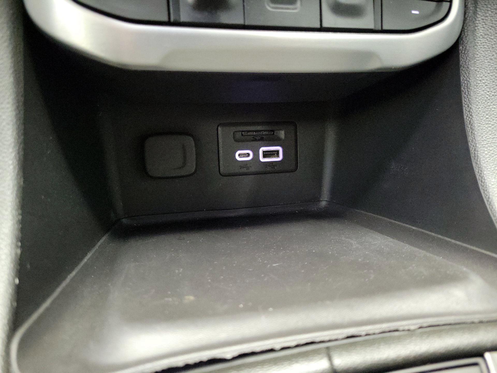 Thumbnail: 2023 GMC Acadia - 18