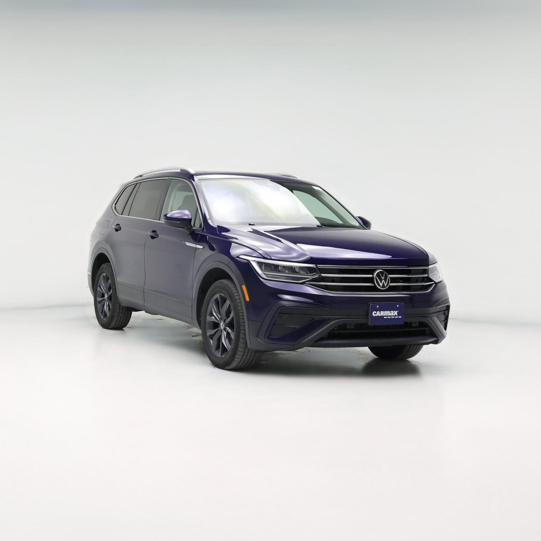 Thumbnail: 2022 Volkswagen Tiguan - 1