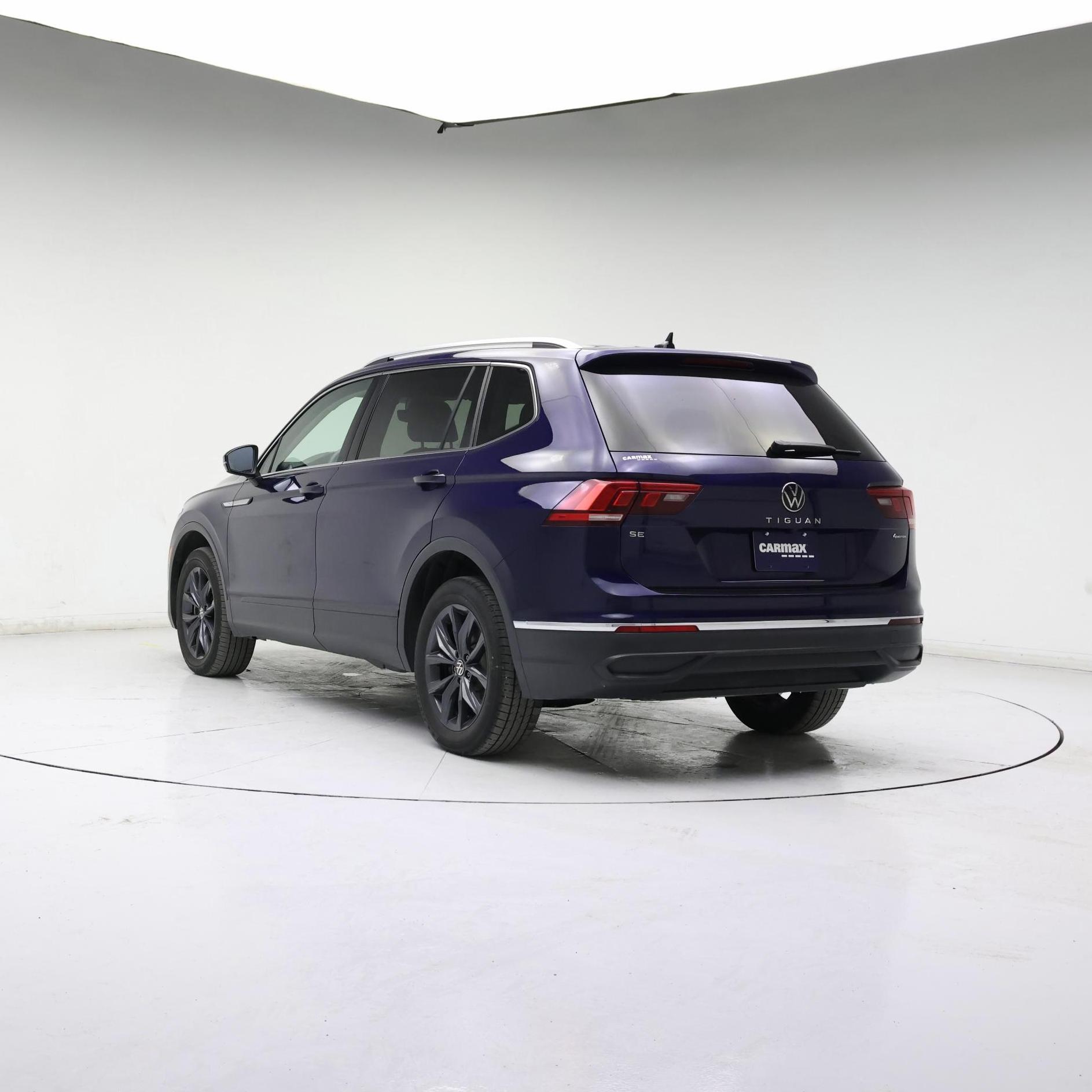 Thumbnail: 2022 Volkswagen Tiguan - 2