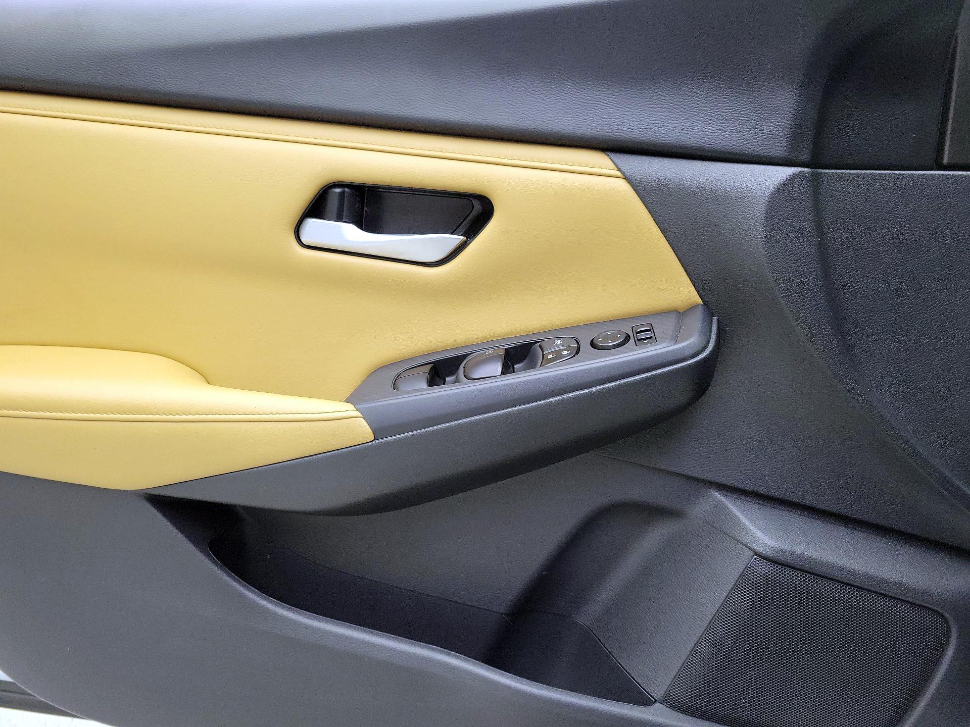 Thumbnail: 2023 Nissan Sentra - 12