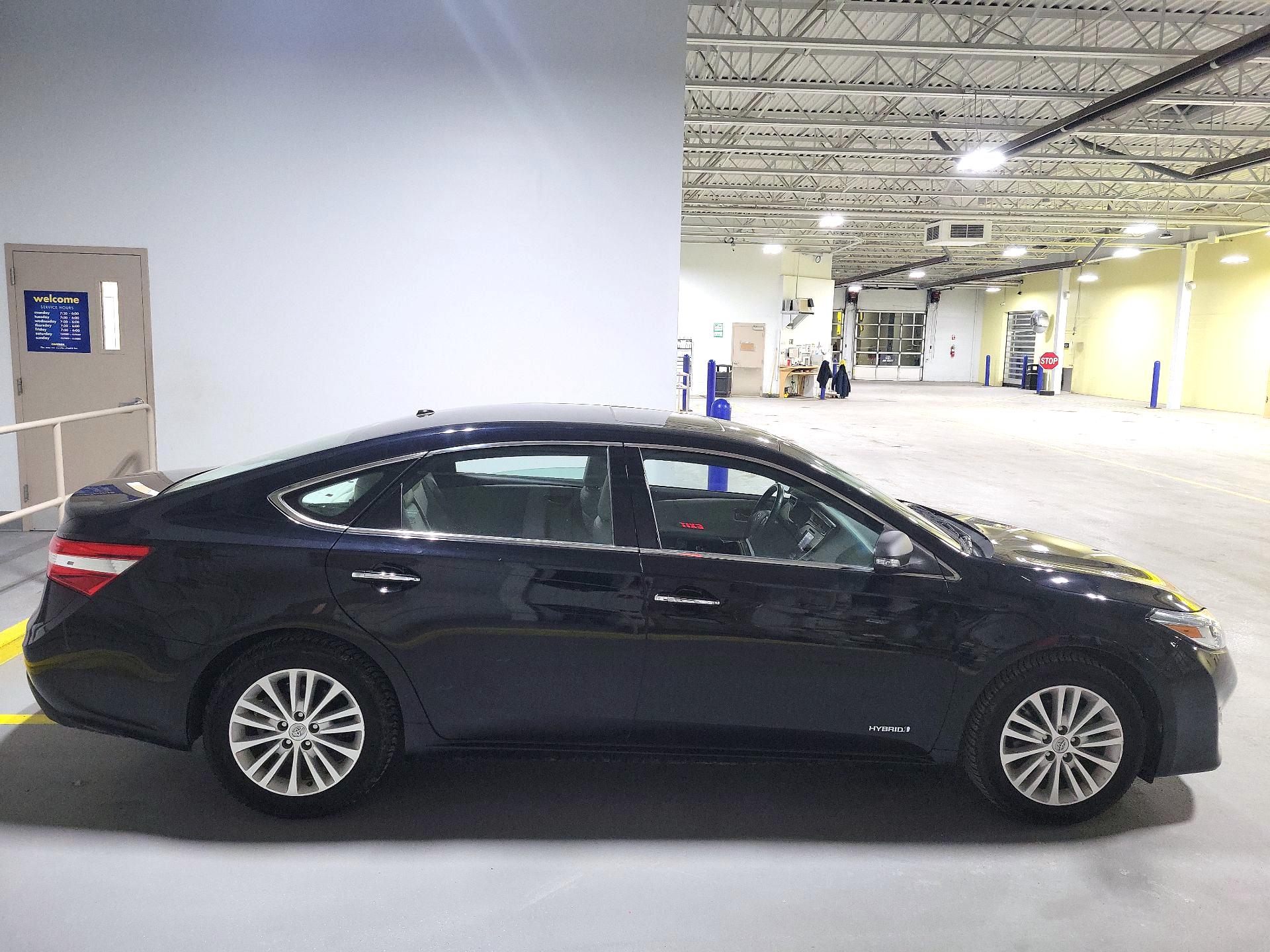 Thumbnail: 2015 Toyota Avalon - 4