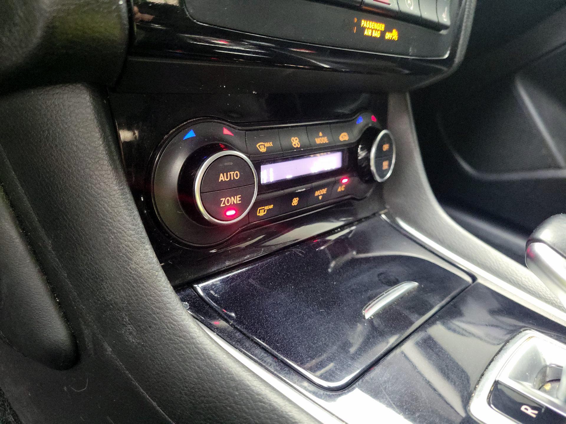 Thumbnail: 2017 INFINITI QX30 - 16