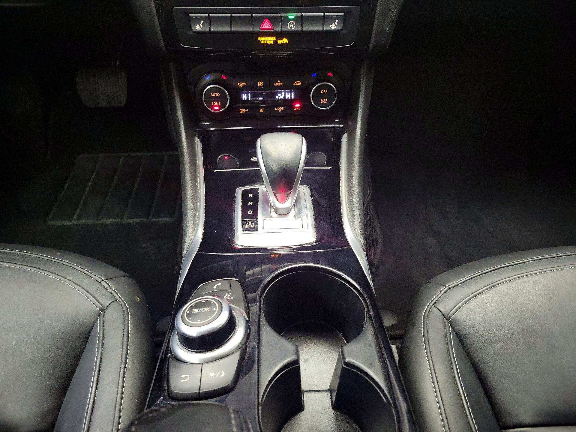 Thumbnail: 2017 INFINITI QX30 - 17