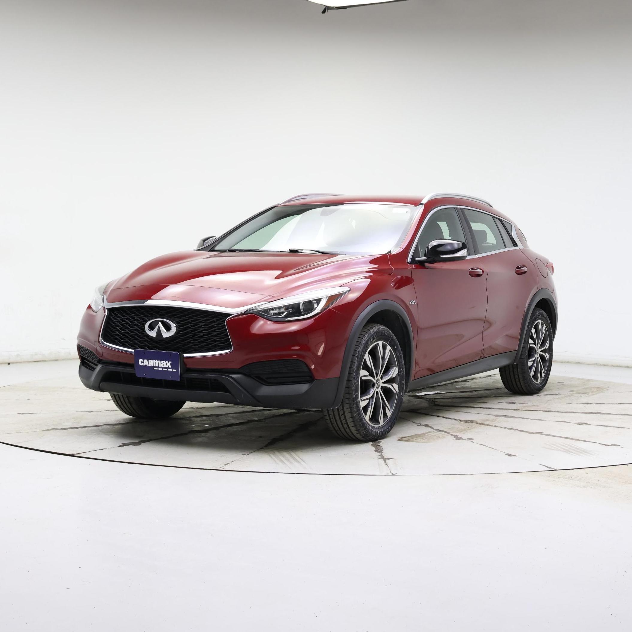 Thumbnail: 2017 INFINITI QX30 - 4
