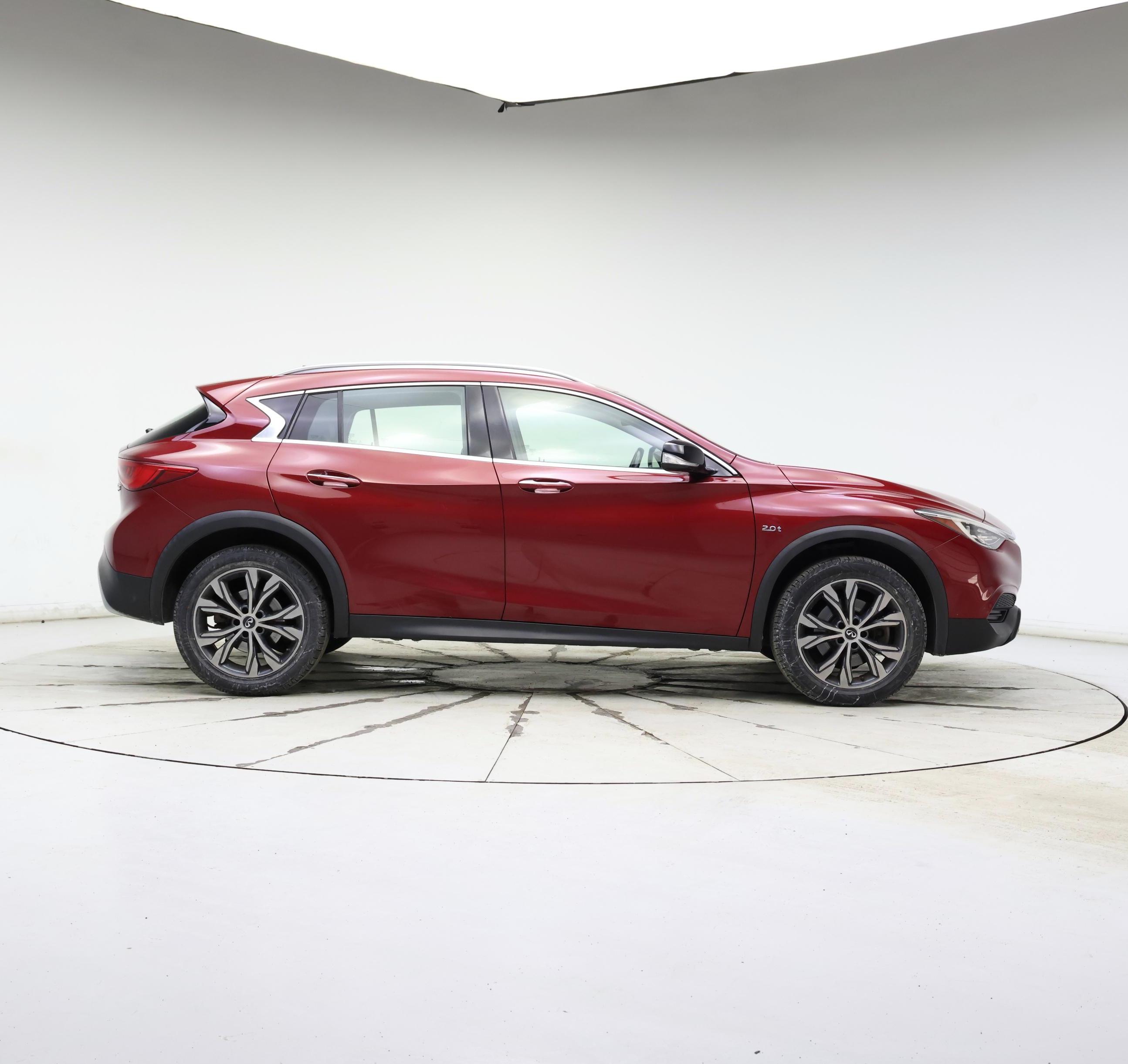 Thumbnail: 2017 INFINITI QX30 - 7