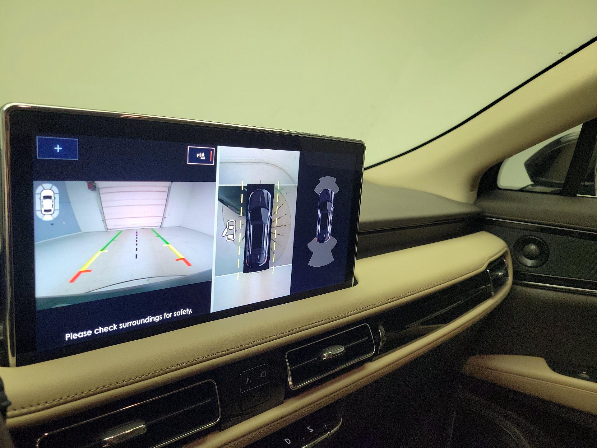 Thumbnail: 2022 Lincoln Nautilus - 15