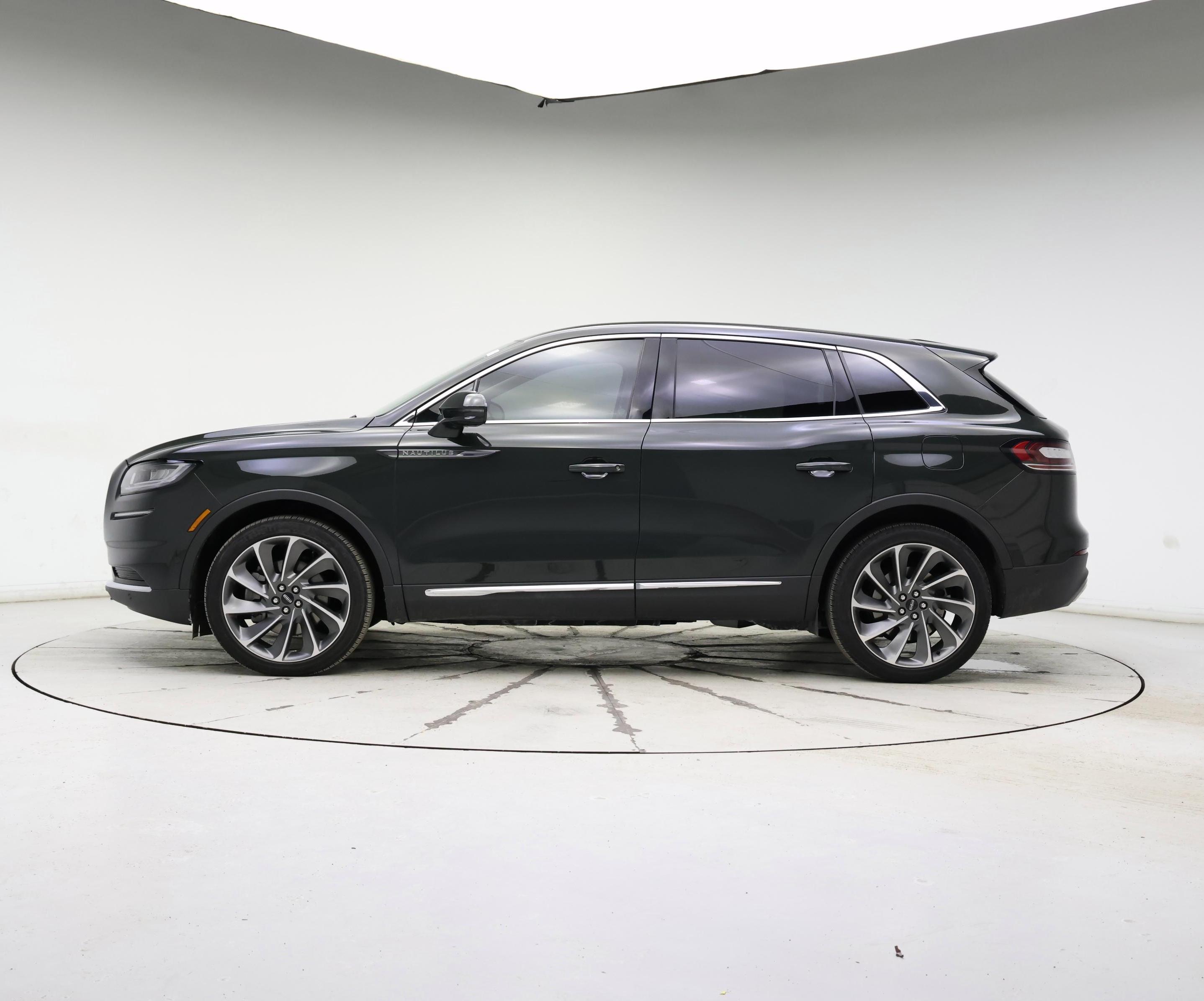 Thumbnail: 2022 Lincoln Nautilus - 3