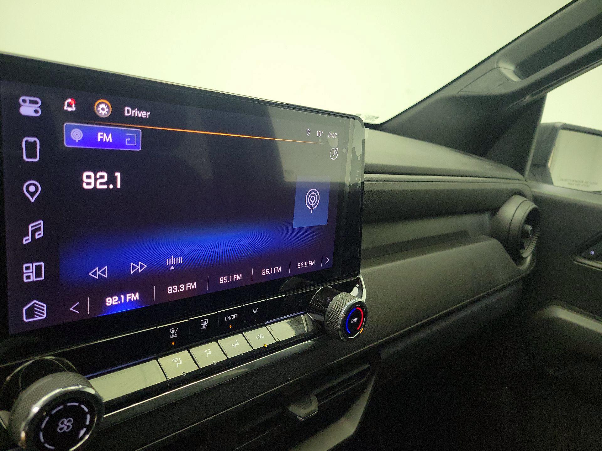 Thumbnail: 2024 Chevrolet Colorado - 15