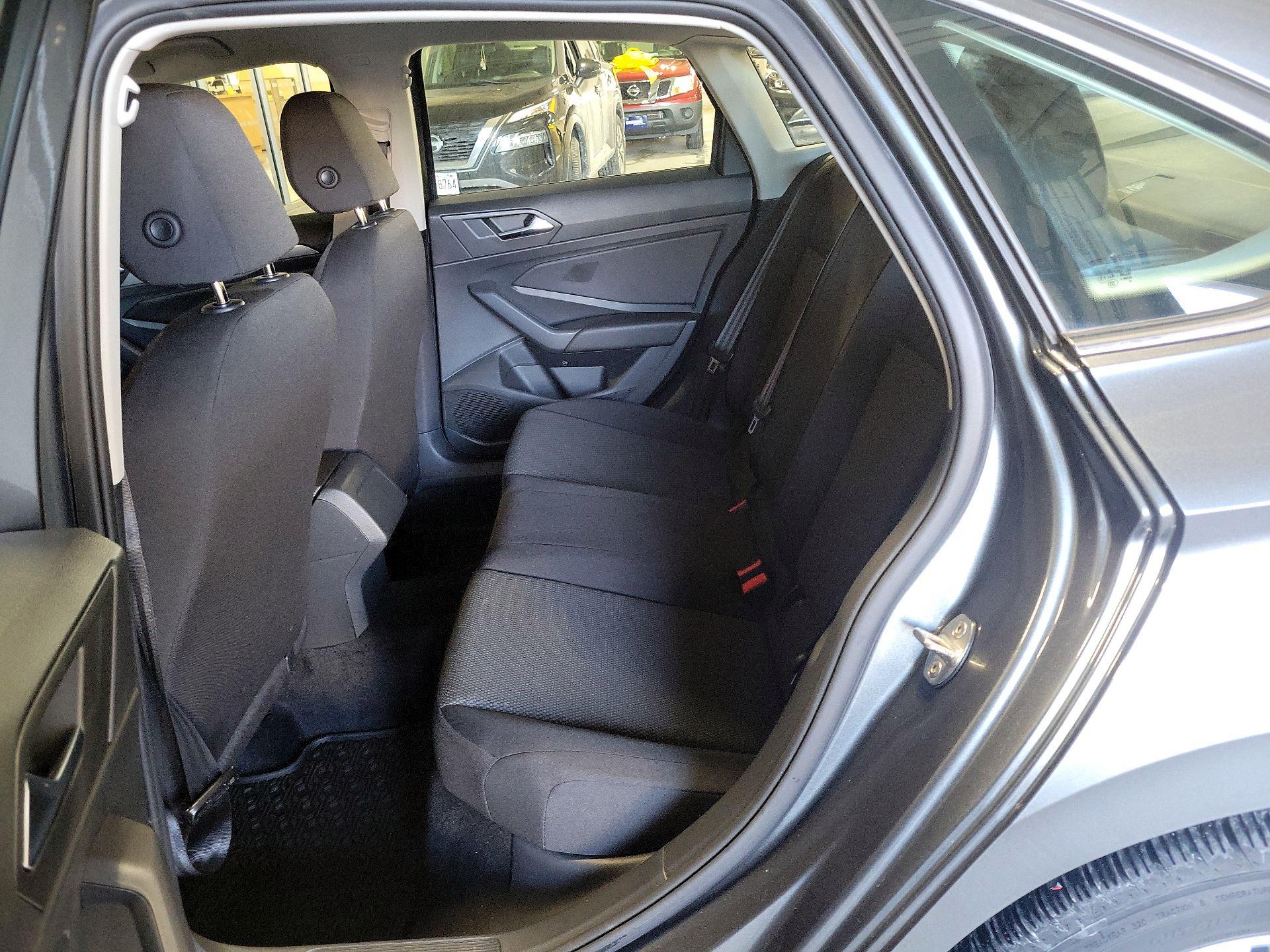 Thumbnail: 2019 Volkswagen Jetta - 17