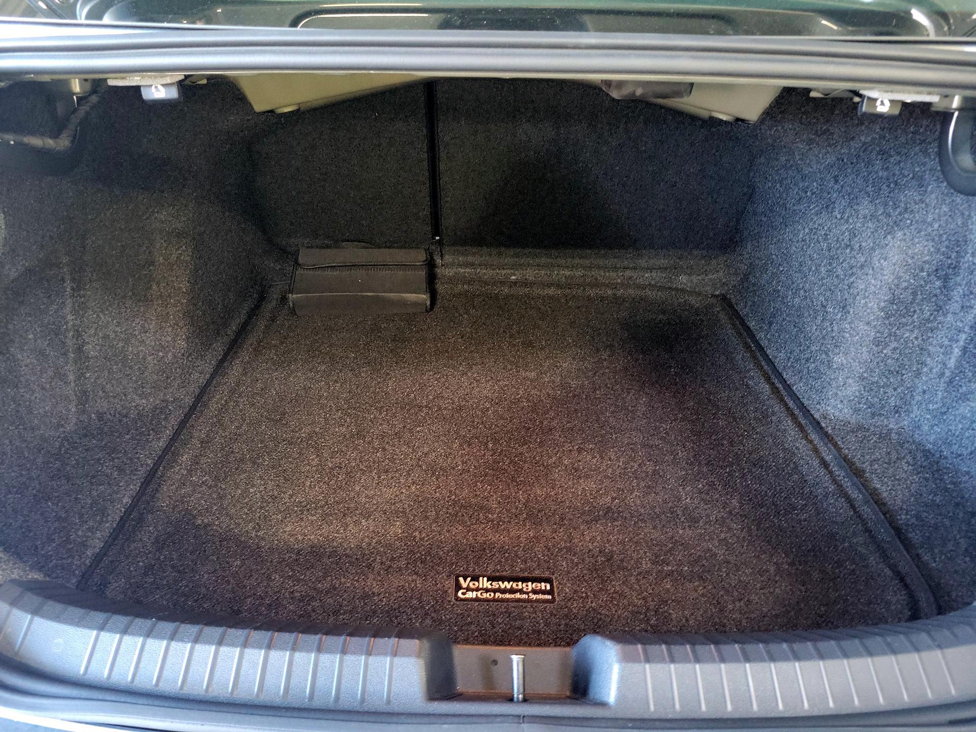 Thumbnail: 2019 Volkswagen Jetta - 18