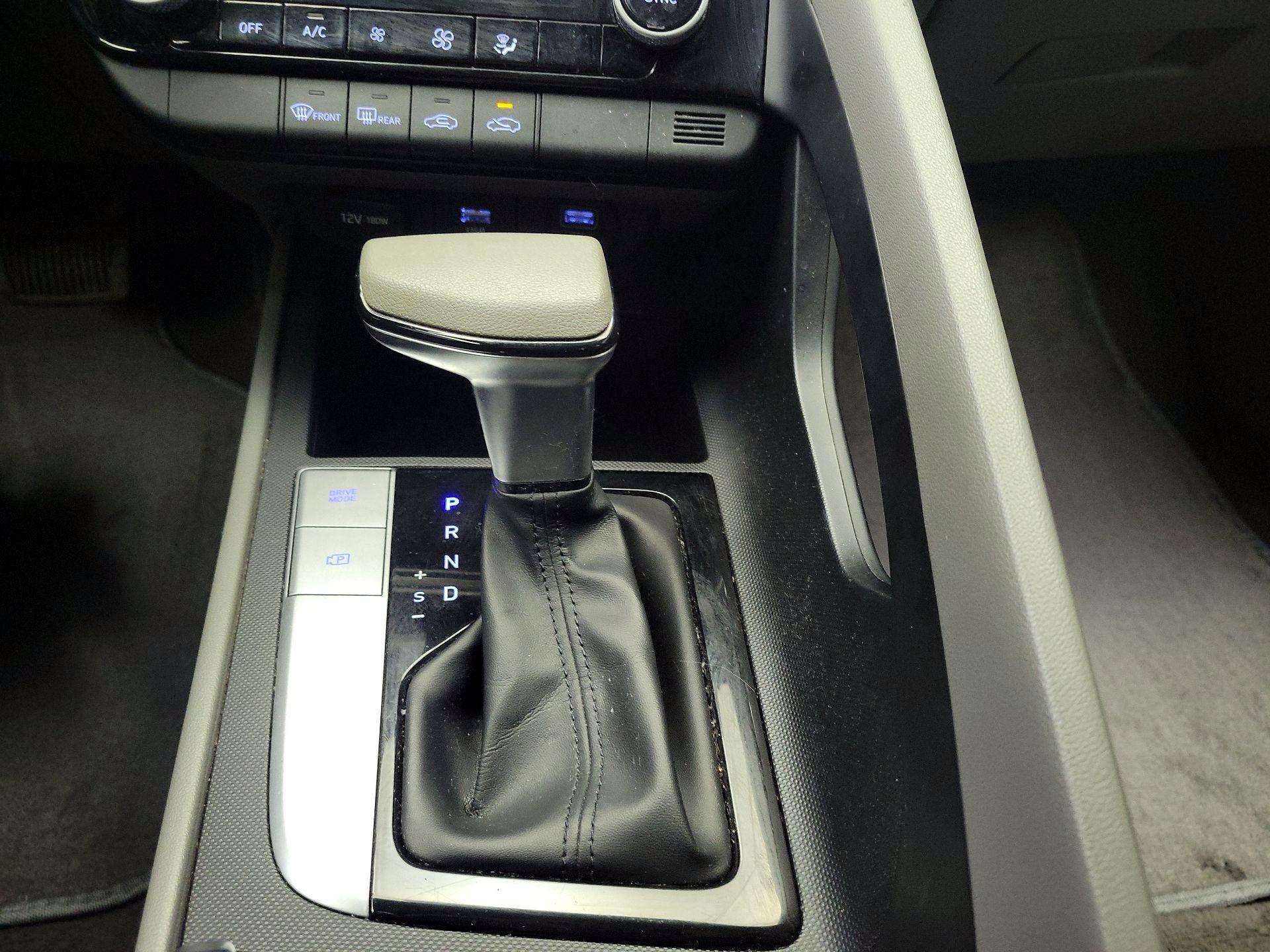 Thumbnail: 2021 Hyundai Elantra - 17