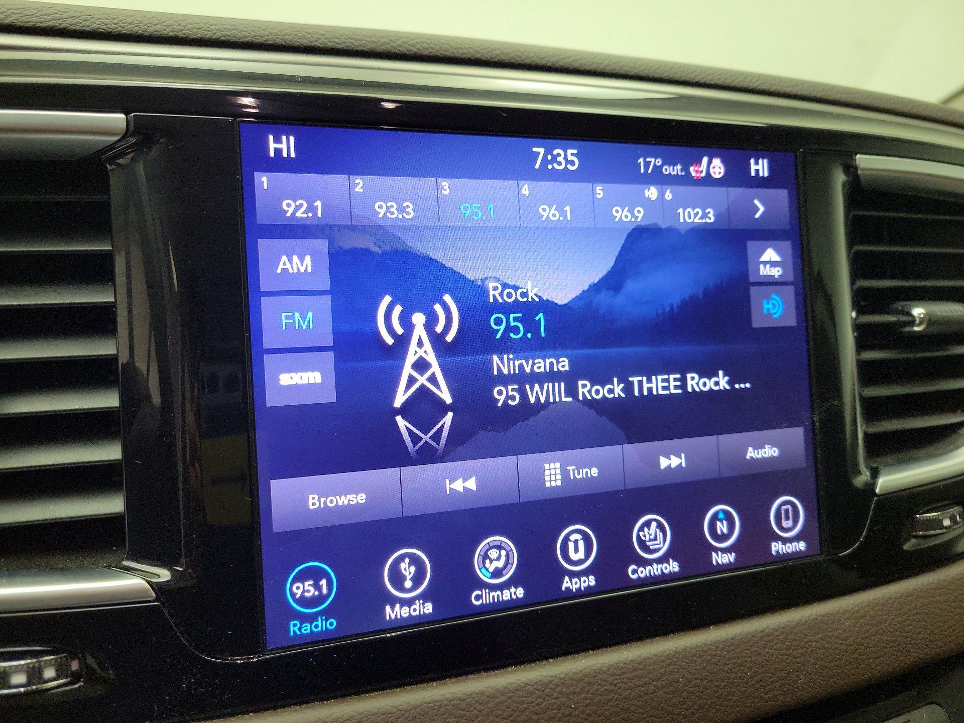 Thumbnail: 2018 Chrysler Pacifica - 14