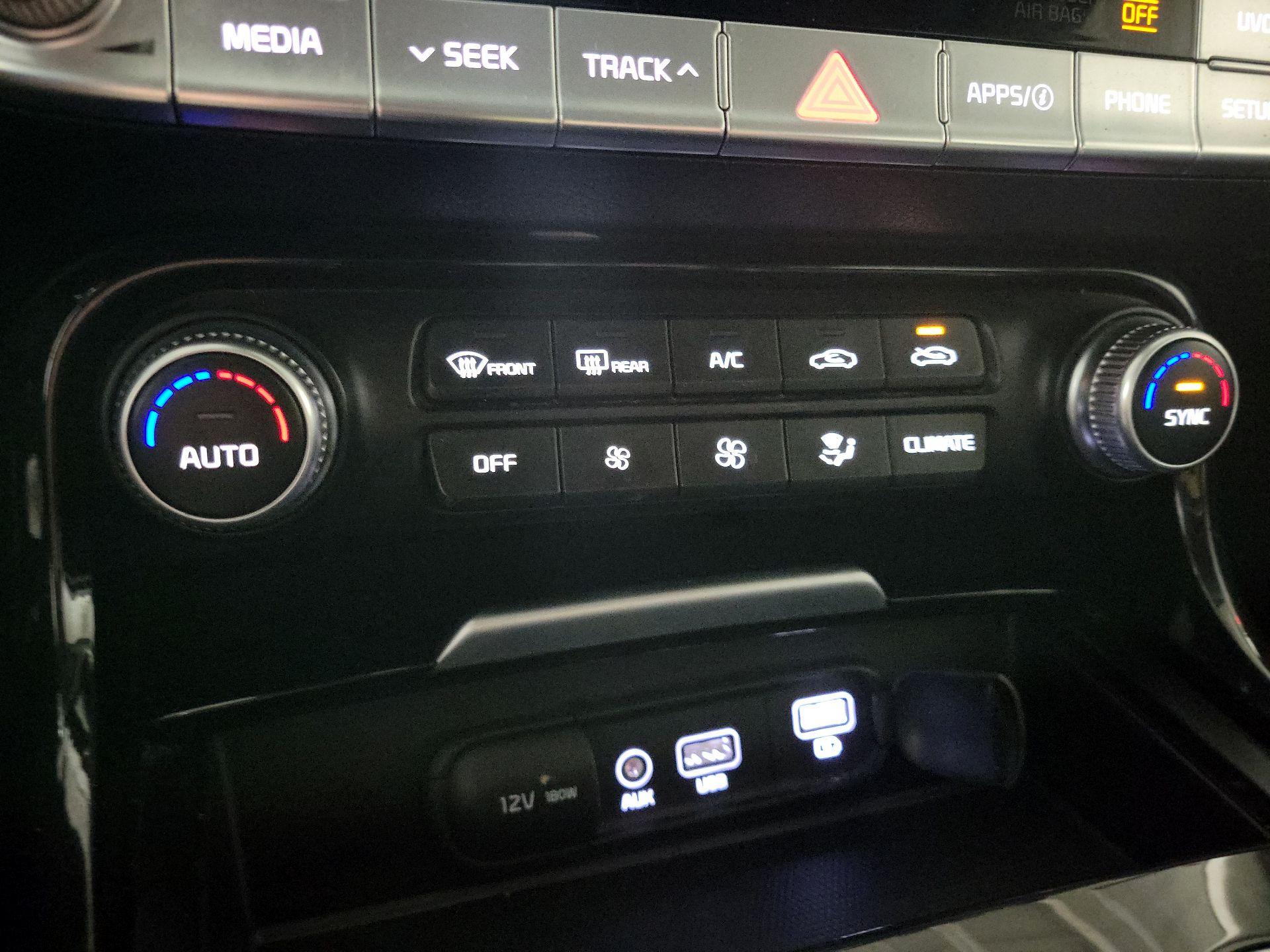 Thumbnail: 2018 Kia Stinger - 14