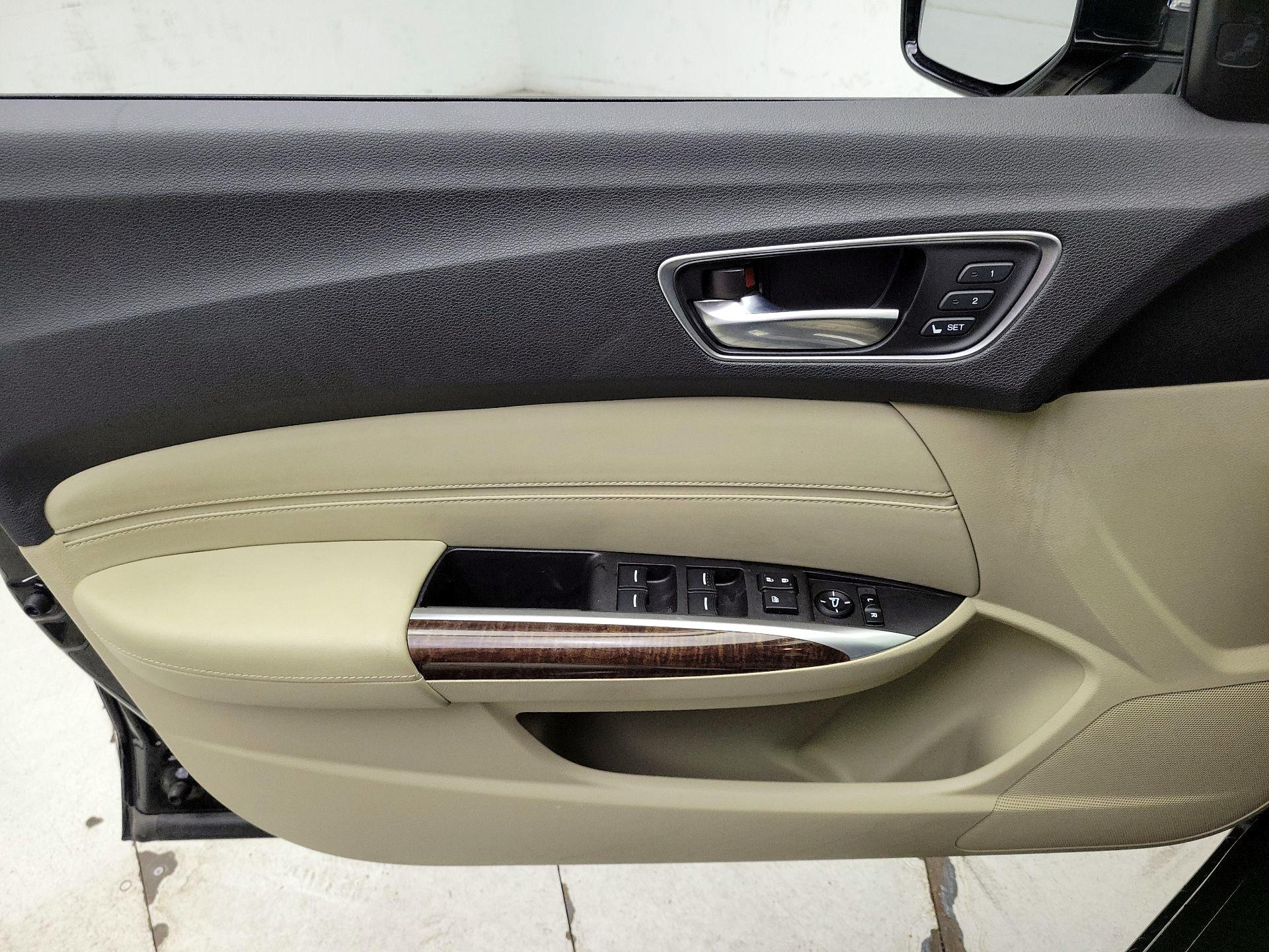 Thumbnail: 2018 Acura TLX - 12