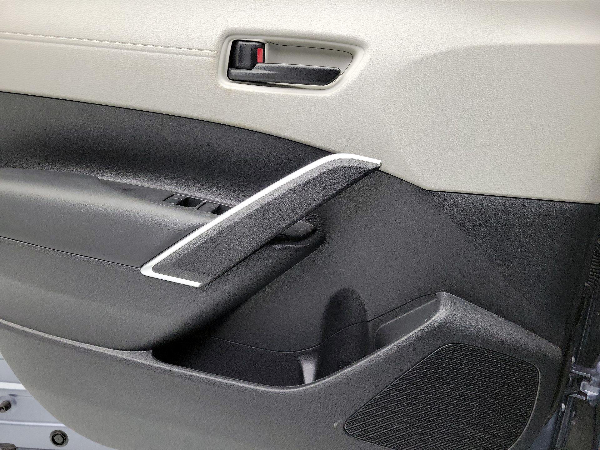 Thumbnail: 2022 Toyota Corolla Cross - 12