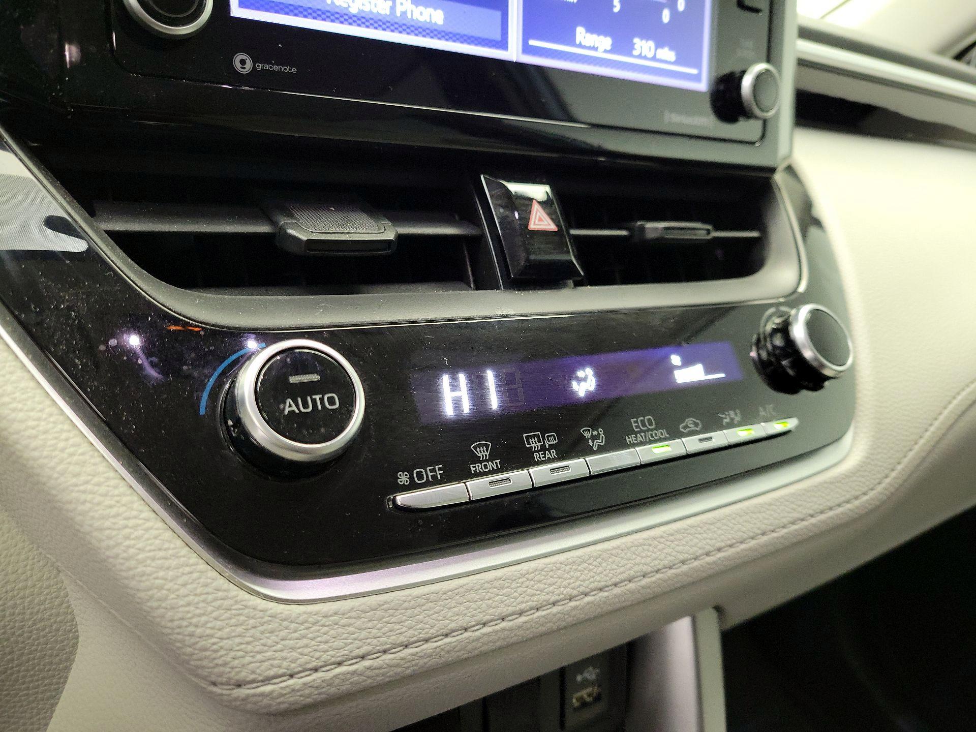 Thumbnail: 2022 Toyota Corolla Cross - 15