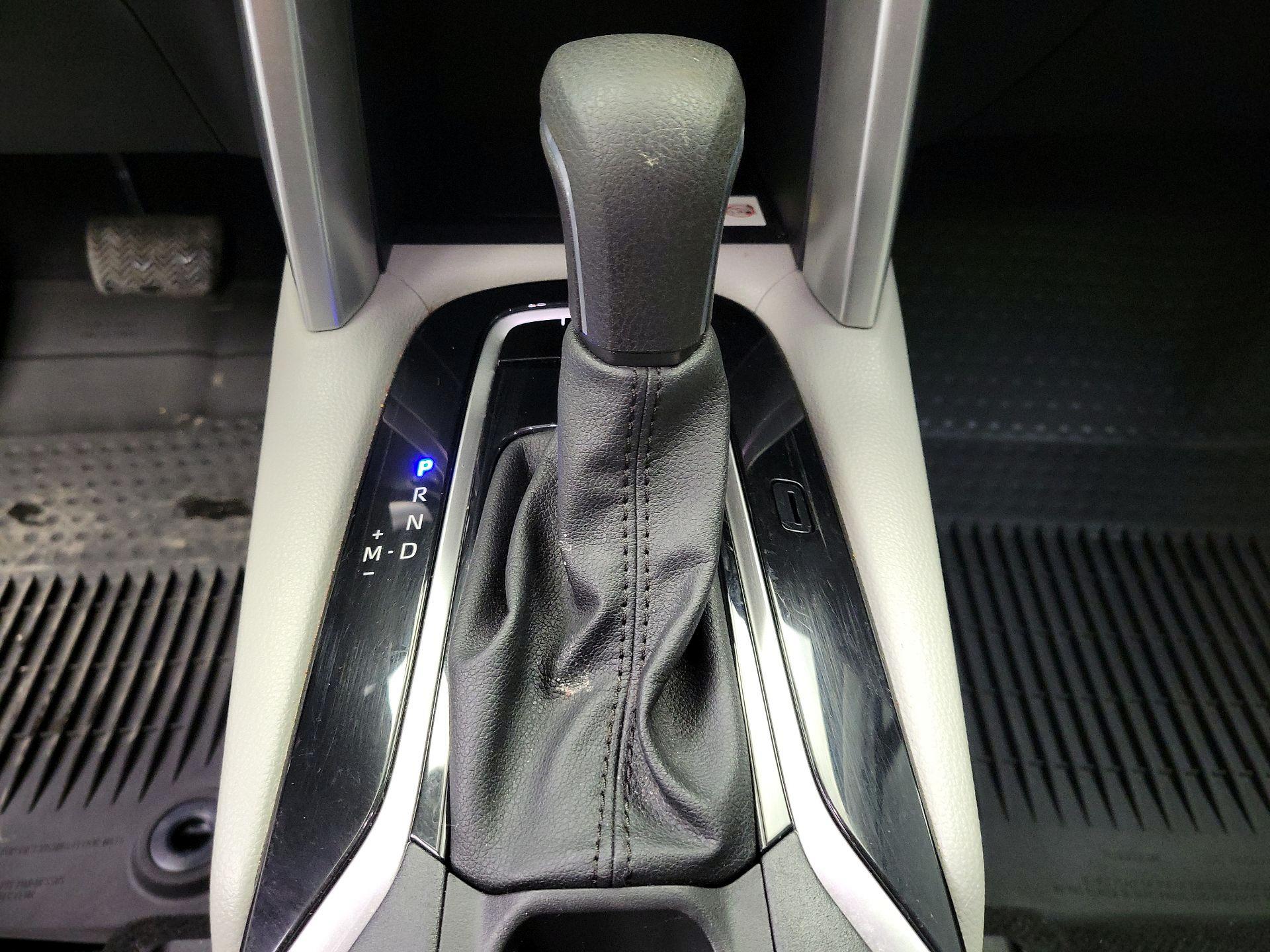 Thumbnail: 2022 Toyota Corolla Cross - 16