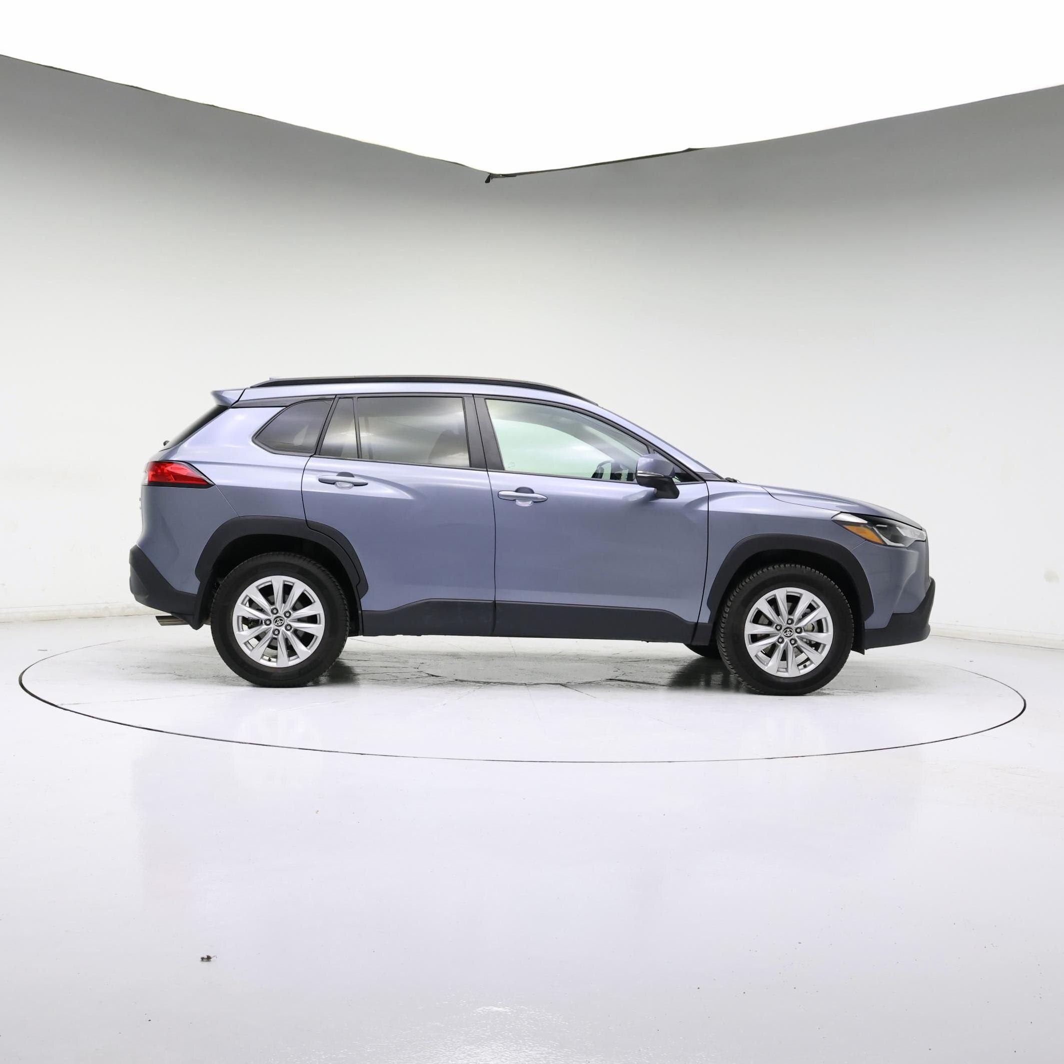 Thumbnail: 2022 Toyota Corolla Cross - 3