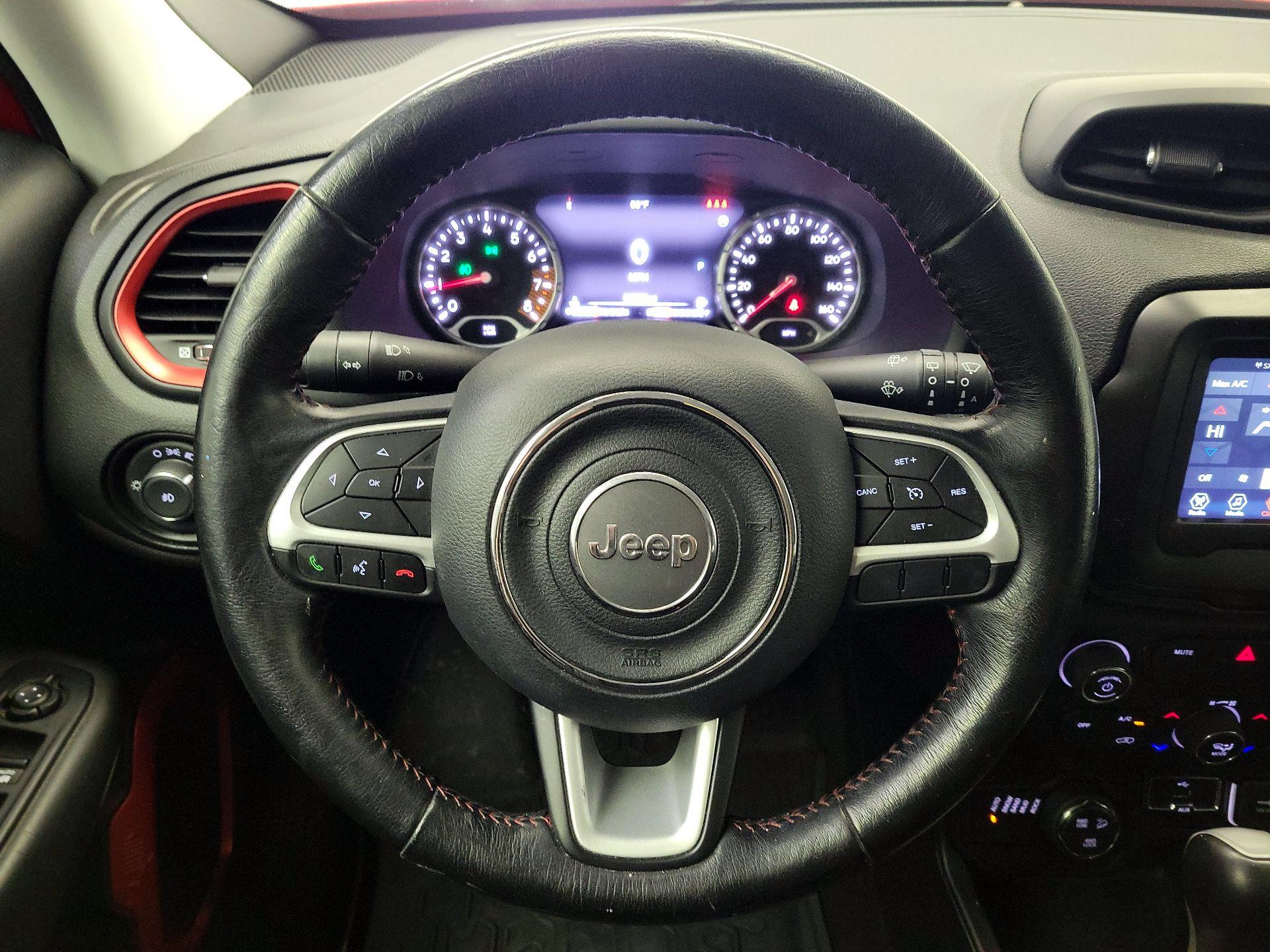 Thumbnail: 2019 Jeep Renegade - 10