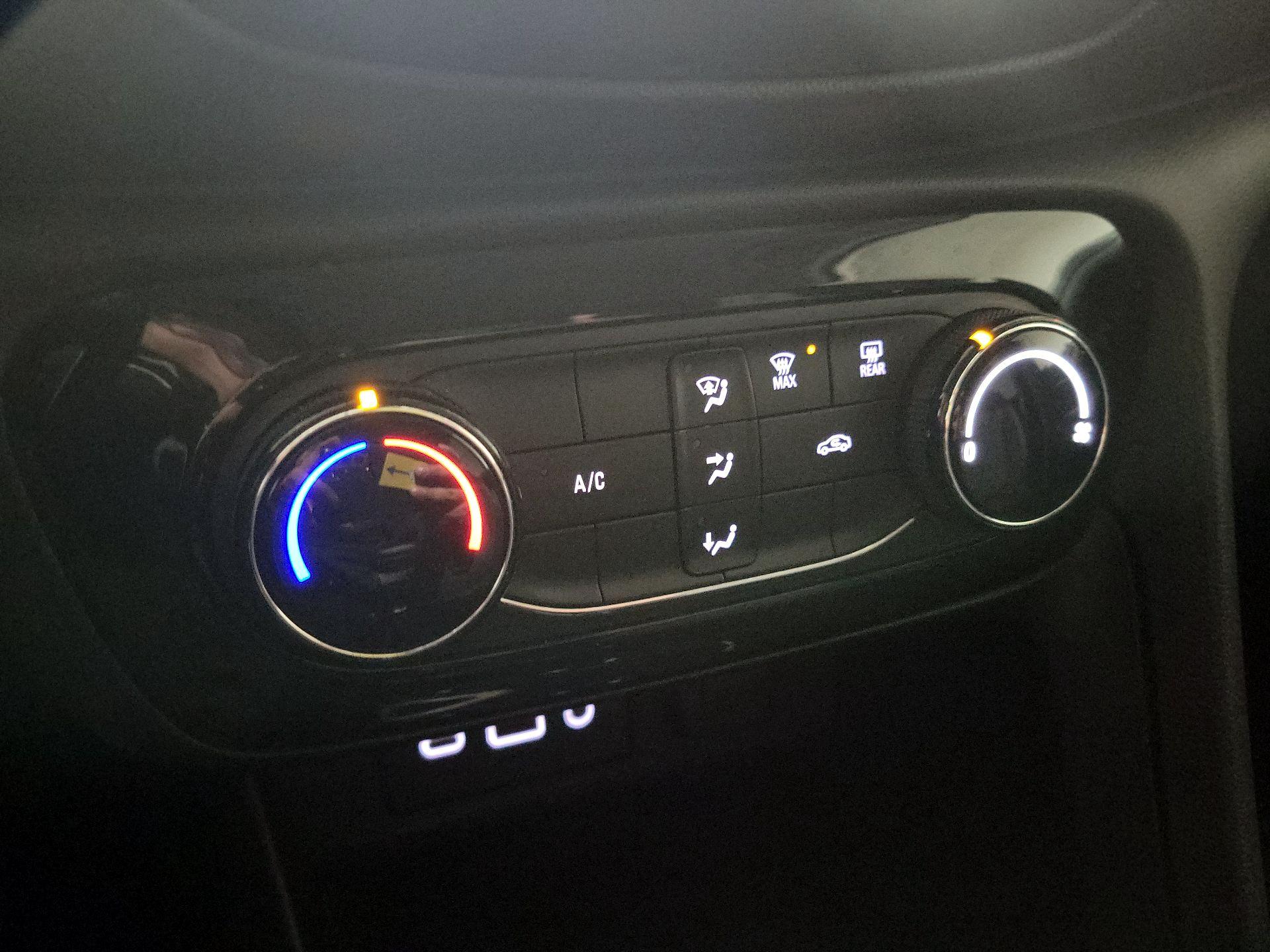 Thumbnail: 2021 Buick Encore GX - 14