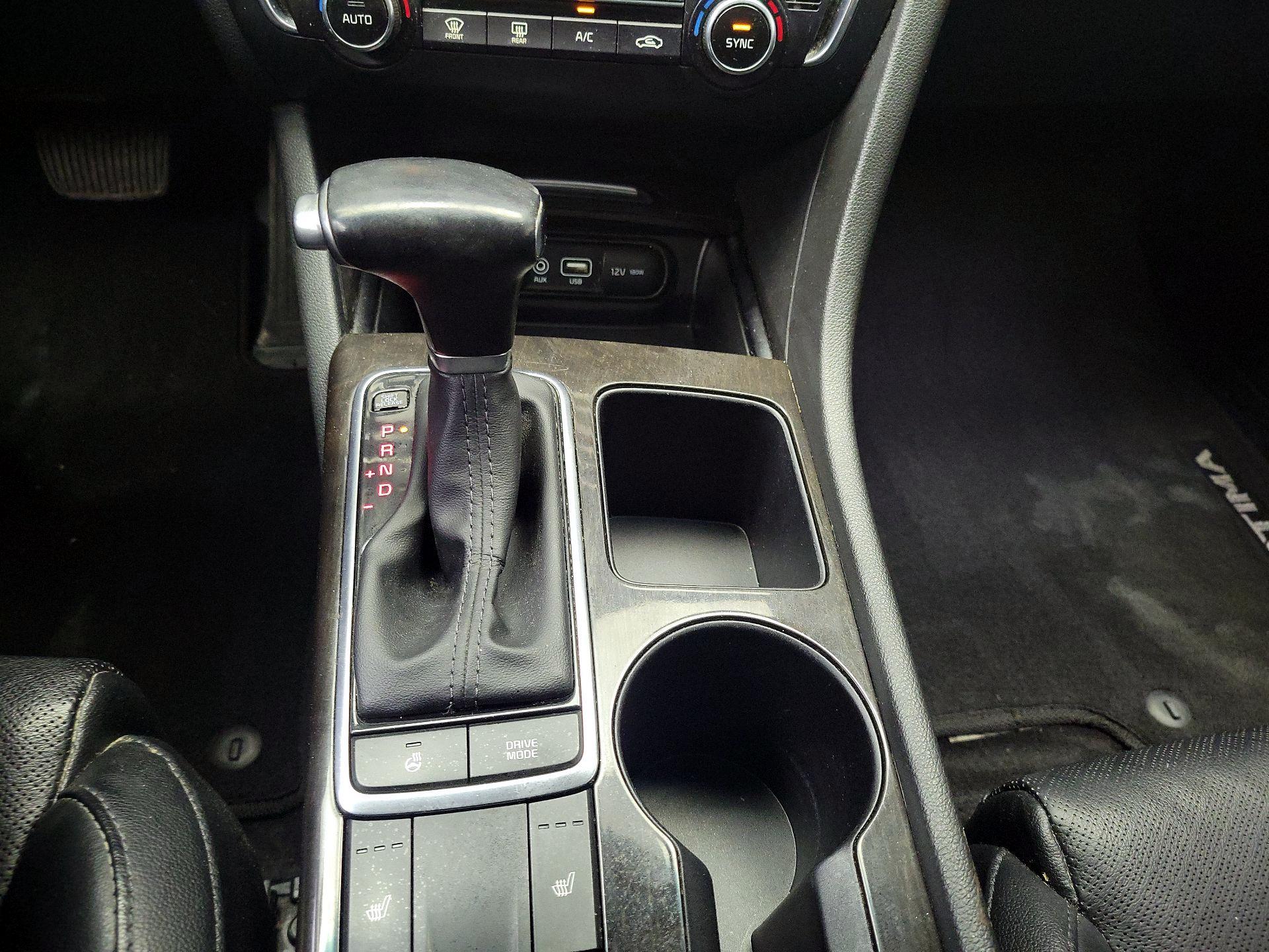 Thumbnail: 2016 Kia Optima - 17