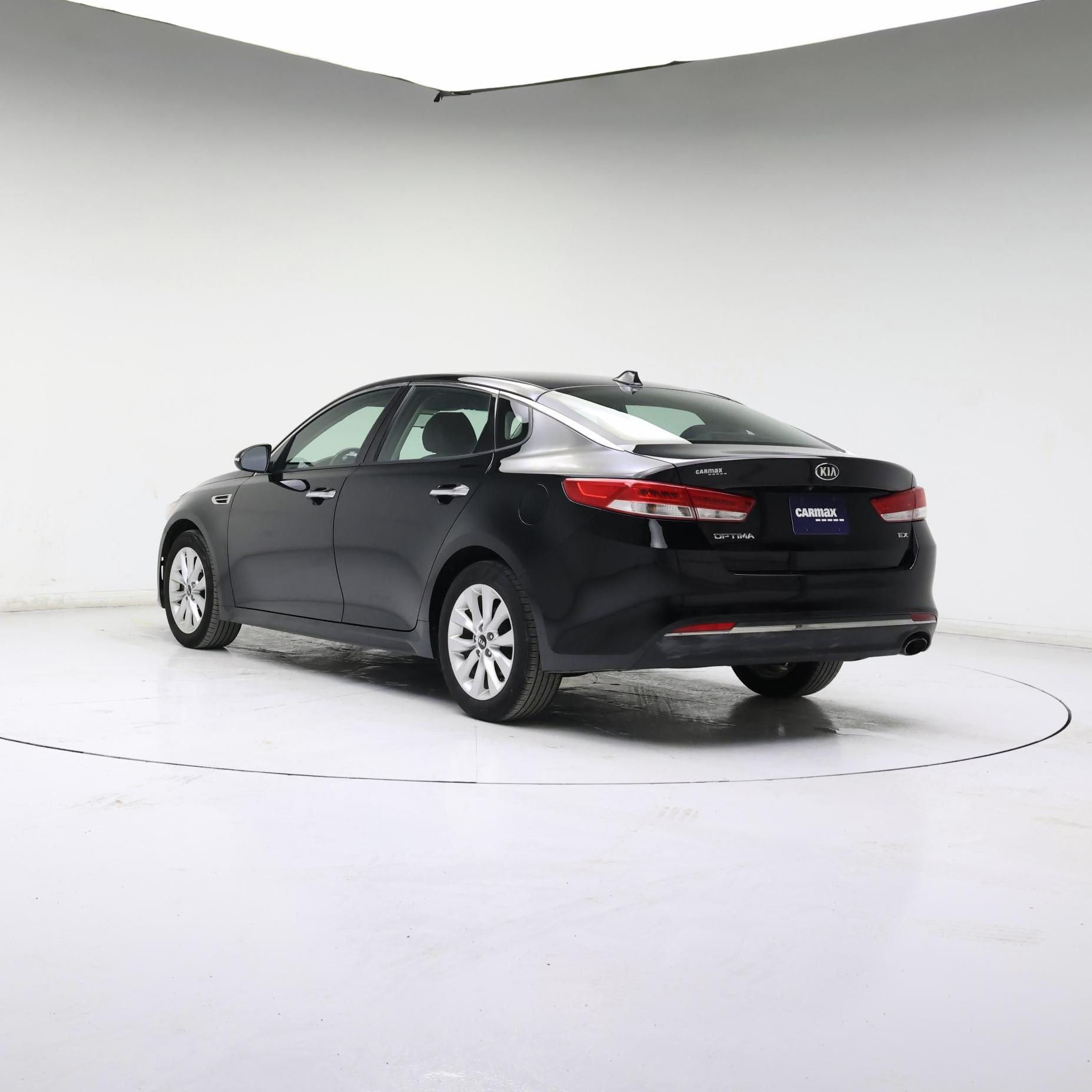 Thumbnail: 2016 Kia Optima - 2