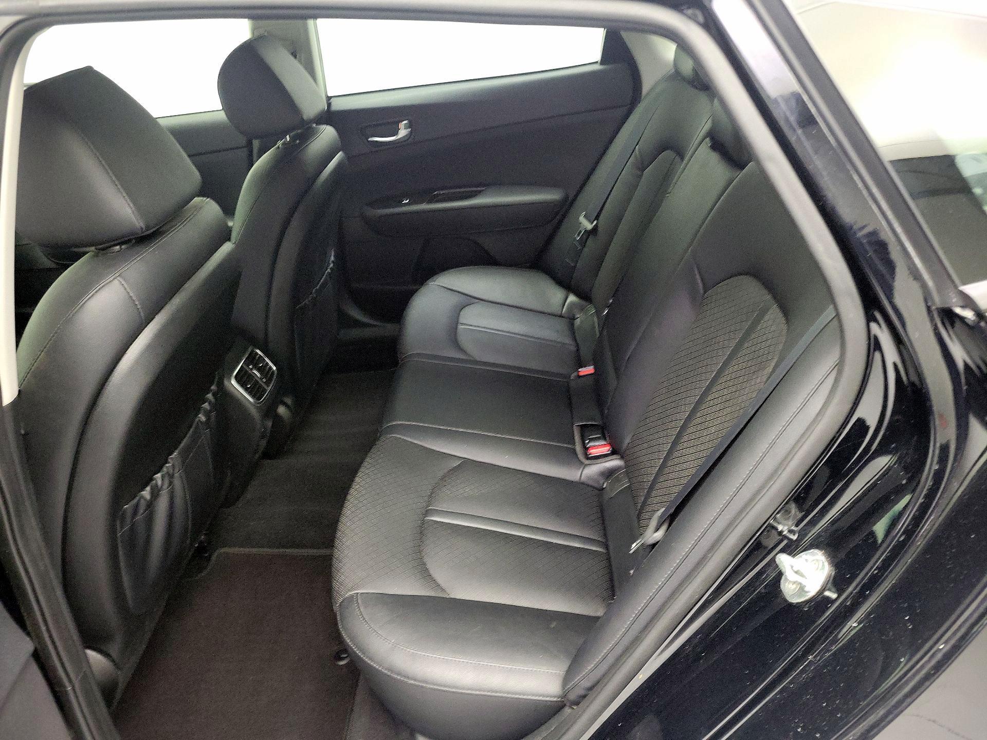 Thumbnail: 2016 Kia Optima - 19